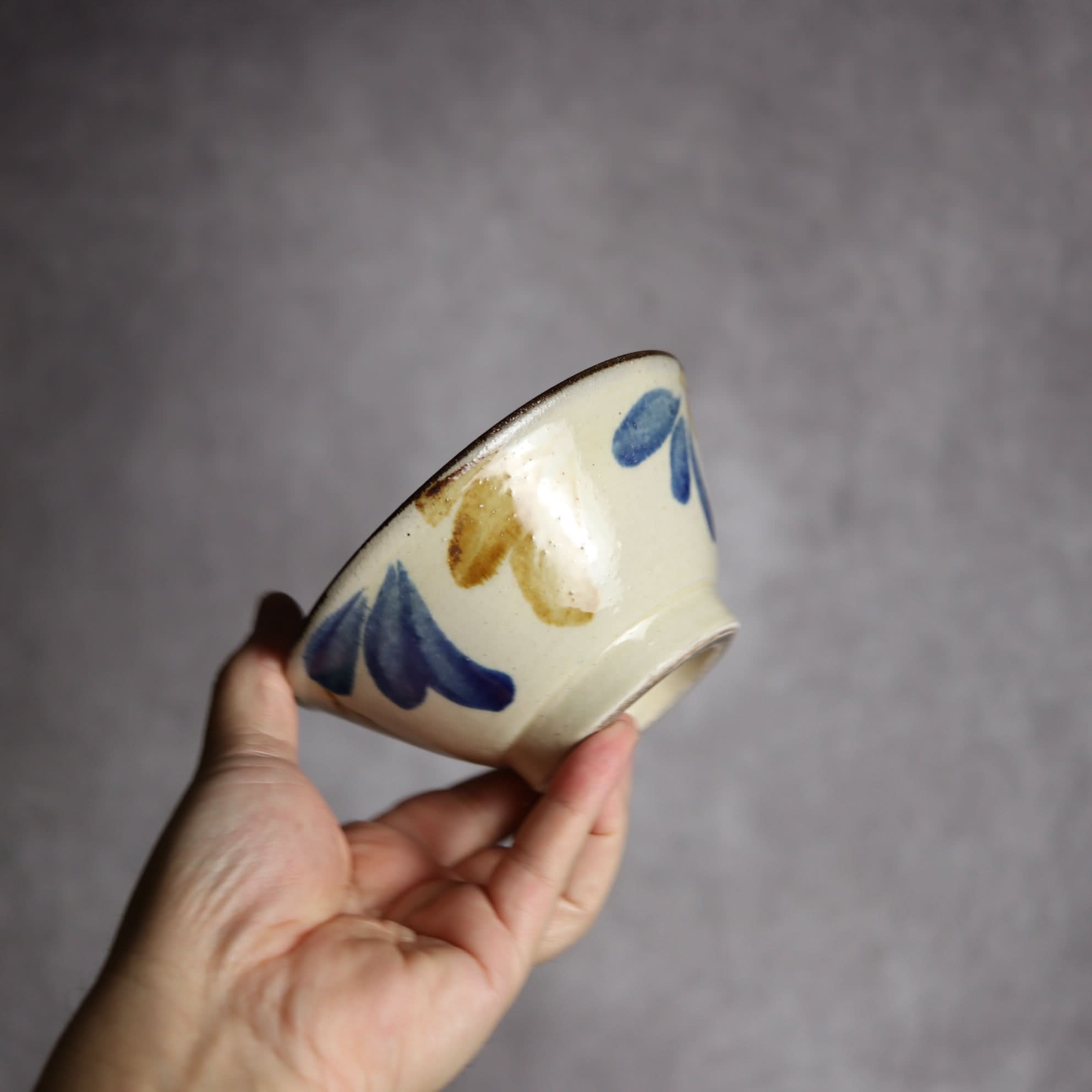 4寸マカイ1 飴 呉須釉 葉紋 やちむん 陶器 いずみ窯 島袋工房 やちむん 陶器.