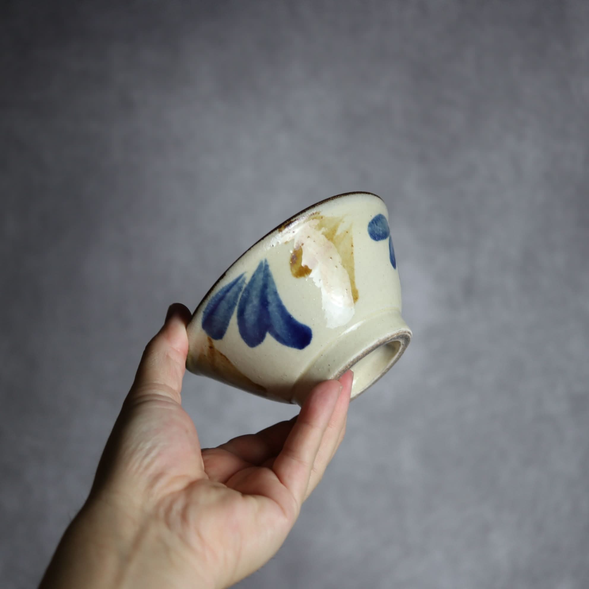 4寸マカイ1 飴 呉須釉 葉紋 やちむん 陶器 いずみ窯 島袋工房 やちむん 陶器.