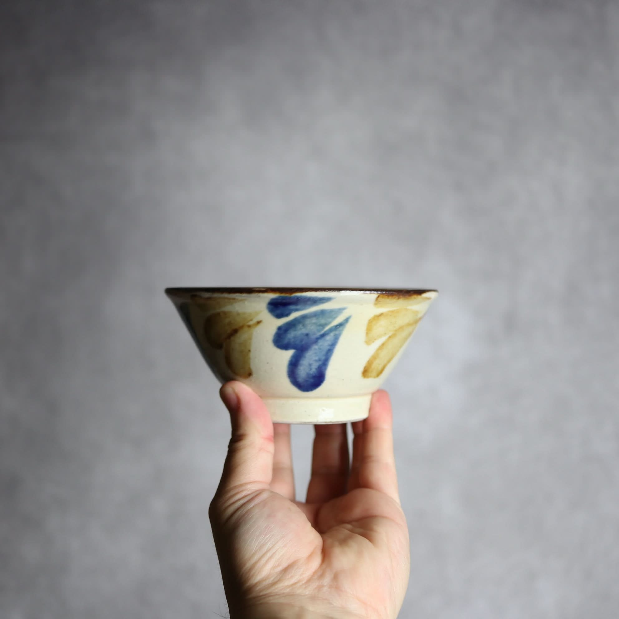 4寸マカイ1 飴 呉須釉 葉紋 やちむん 陶器 いずみ窯 島袋工房 やちむん 陶器.