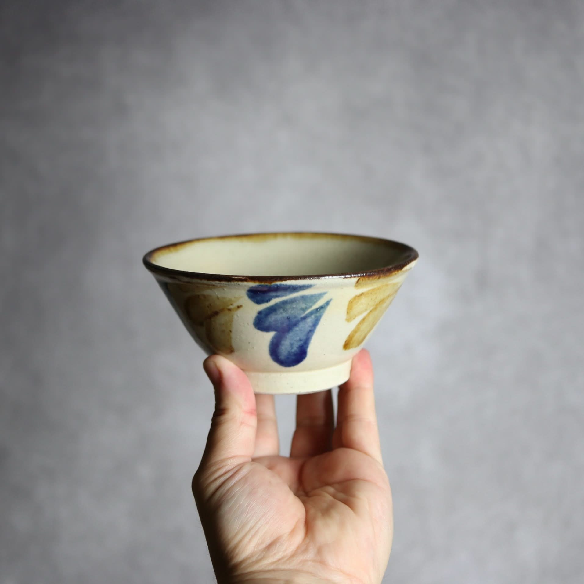 4寸マカイ1 飴 呉須釉 葉紋 やちむん 陶器 いずみ窯 島袋工房 やちむん 陶器.