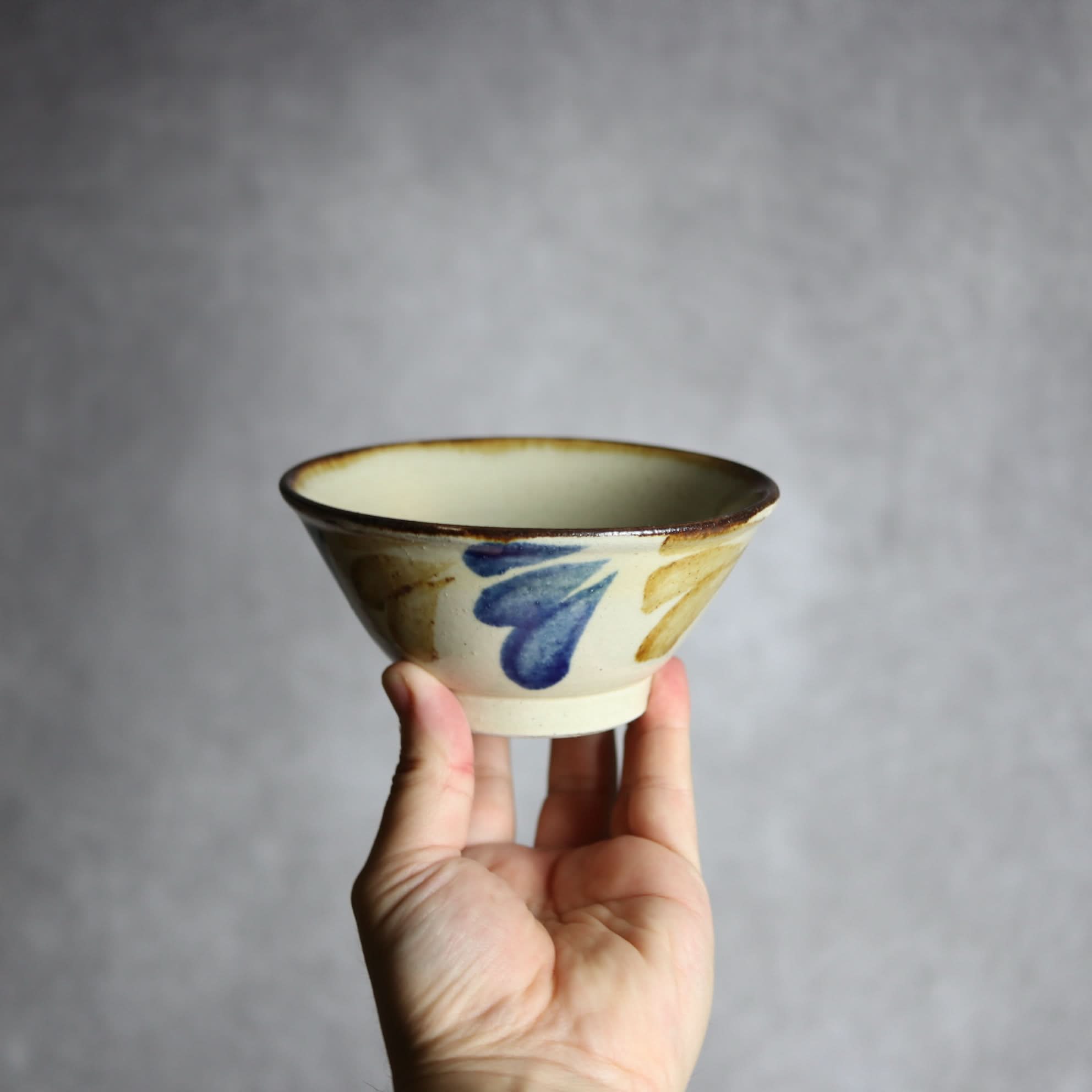 4寸マカイ1 飴 呉須釉 葉紋 やちむん 陶器 いずみ窯 島袋工房 やちむん 陶器.