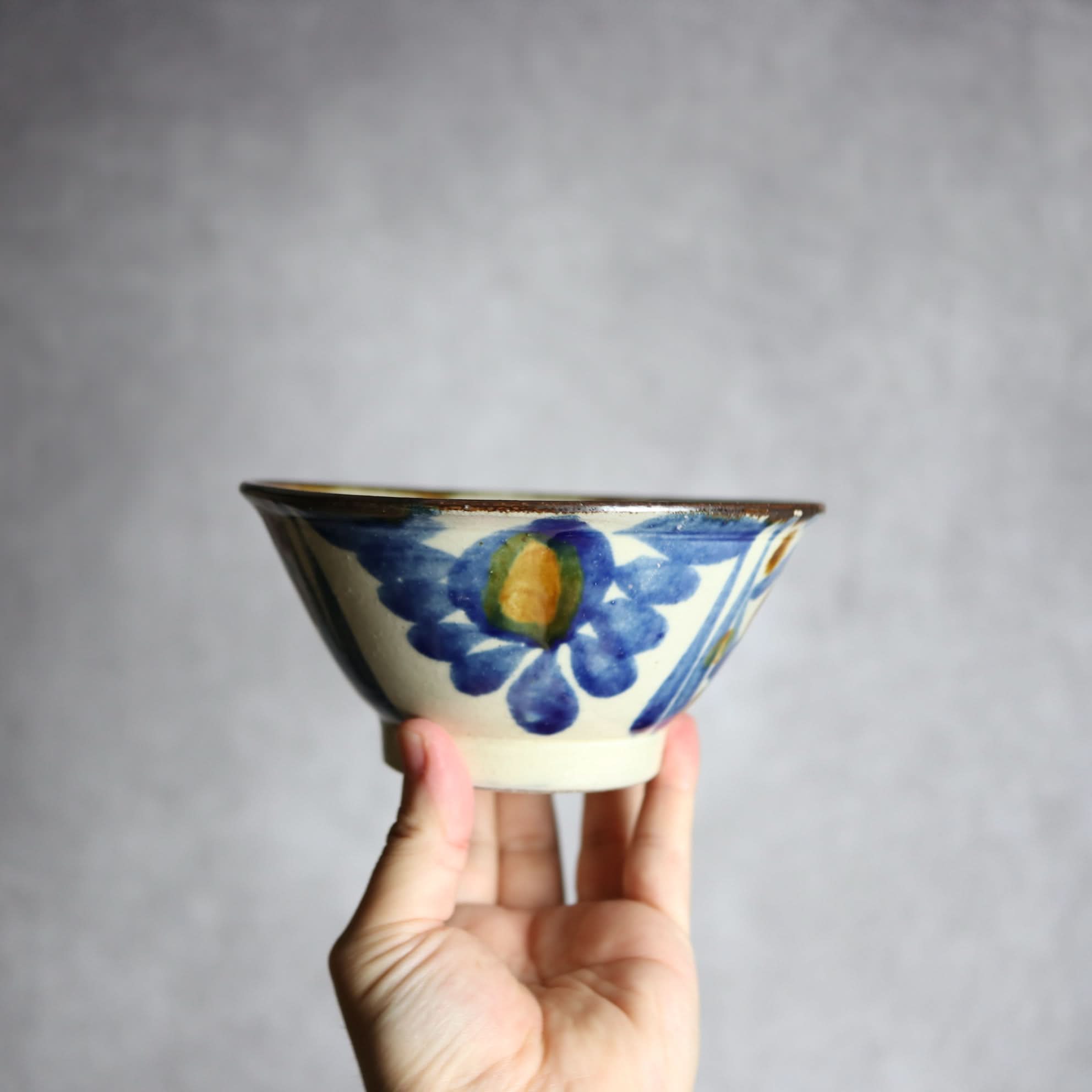 5寸マカイ1 飴 呉須釉菊唐草 格子点打 やちむん 陶器 いずみ窯 島袋工房 やちむん 陶器.