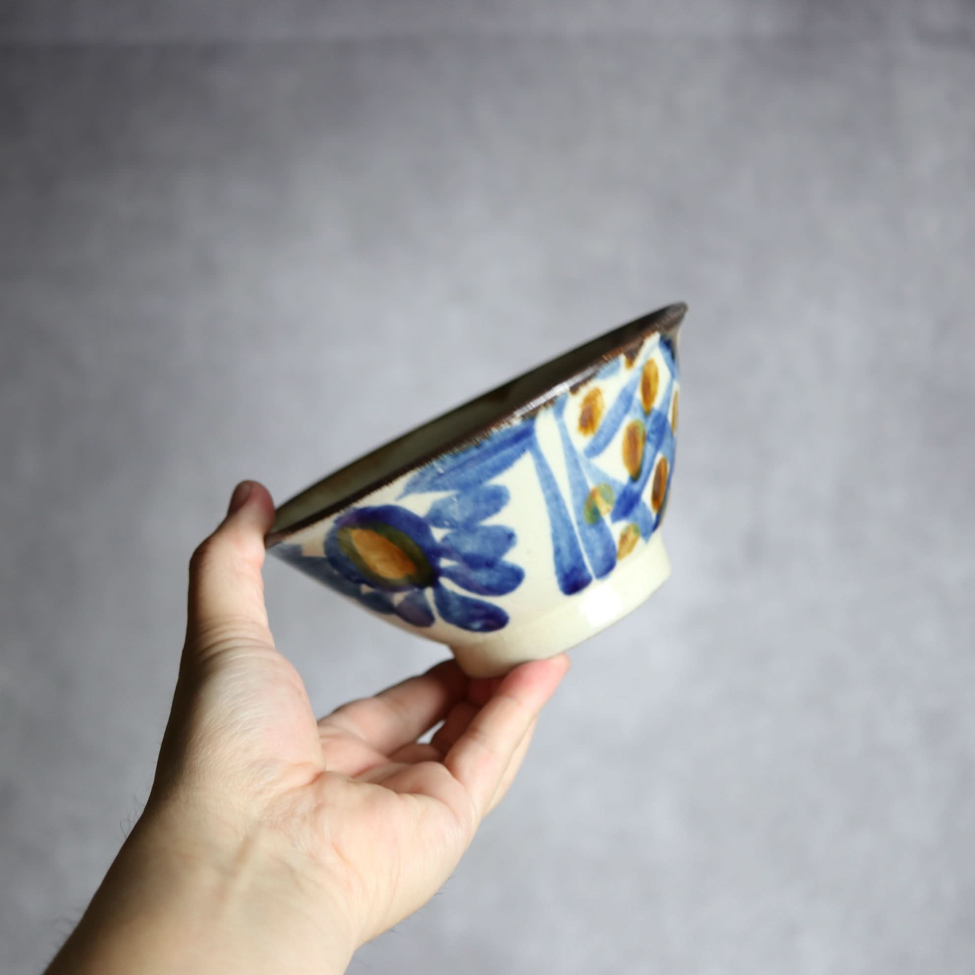 5寸マカイ1 飴 呉須釉菊唐草 格子点打 やちむん 陶器 いずみ窯 島袋工房 やちむん 陶器.