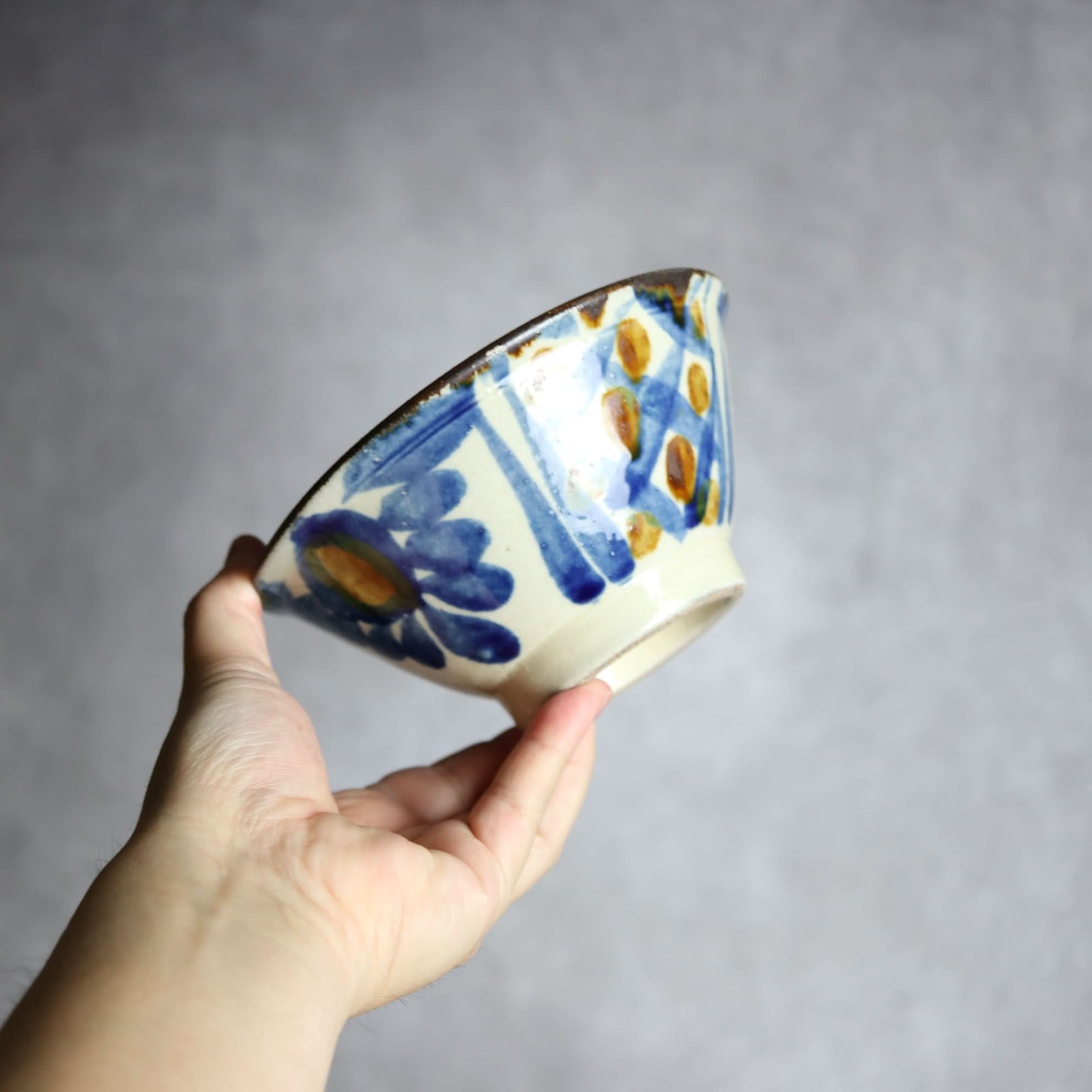 5寸マカイ1 飴 呉須釉菊唐草 格子点打 やちむん 陶器 いずみ窯 島袋工房 やちむん 陶器.