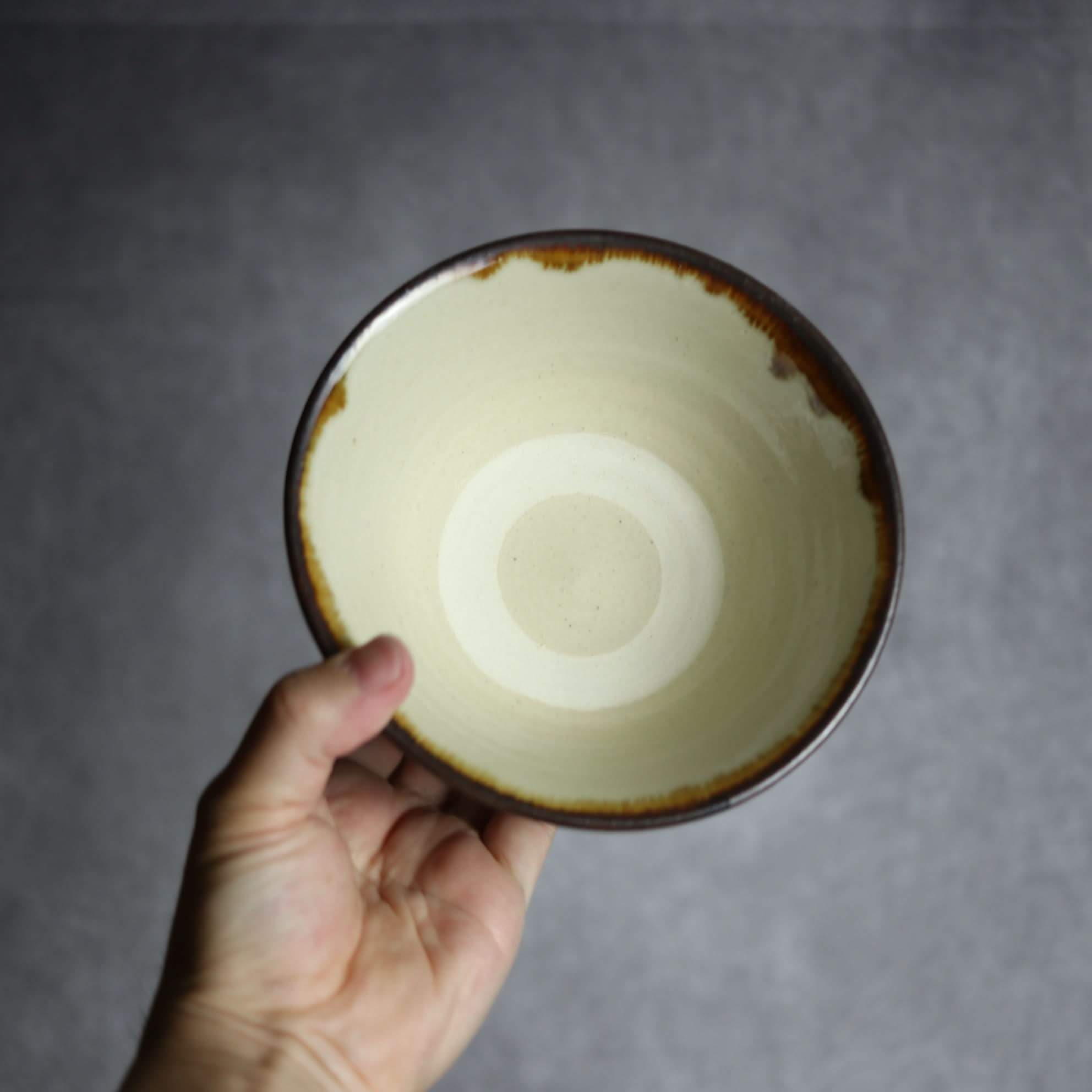 5寸マカイ1 飴 呉須釉菊唐草 格子点打 やちむん 陶器 いずみ窯 島袋工房 やちむん 陶器.