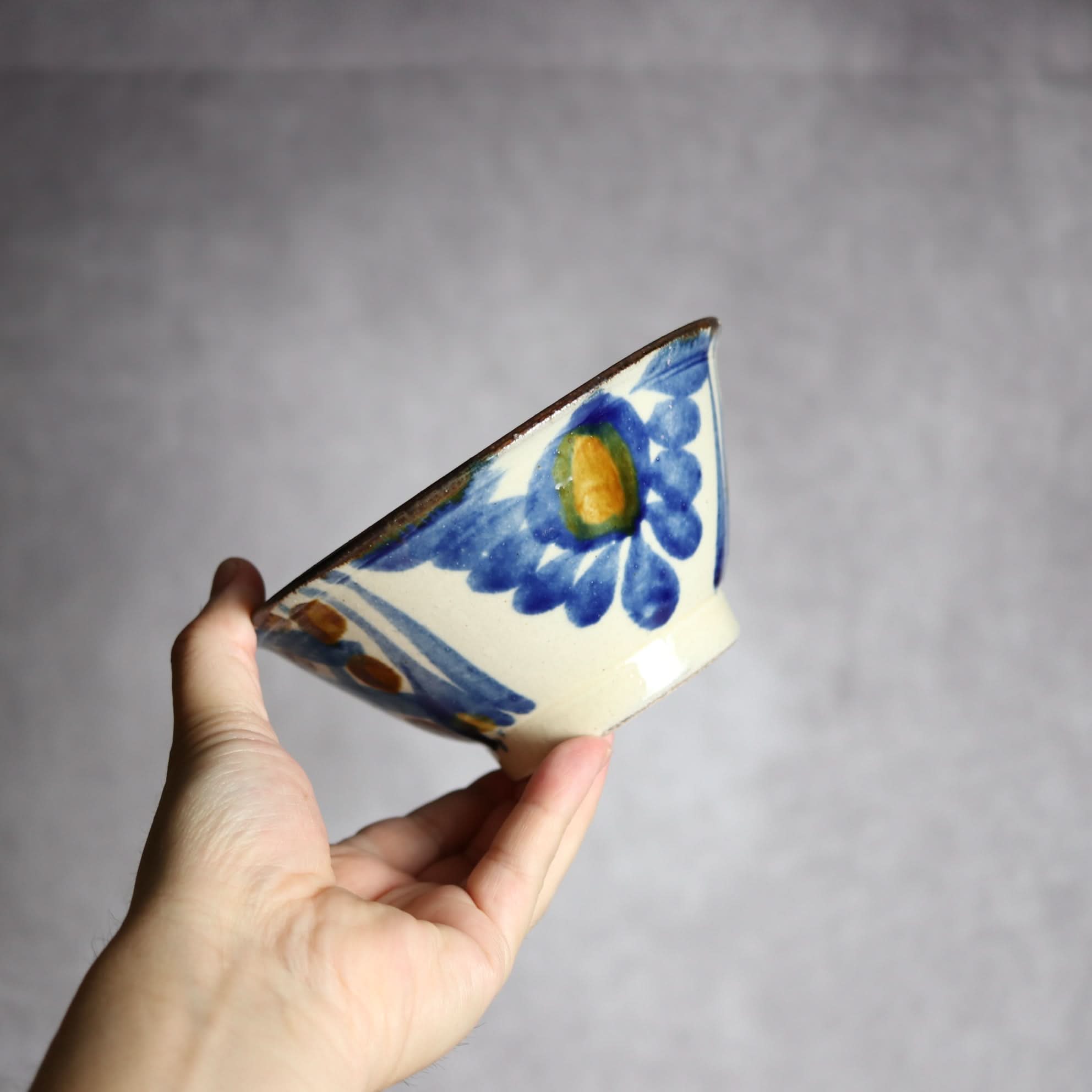 5寸マカイ1 飴 呉須釉菊唐草 格子点打 やちむん 陶器 いずみ窯 島袋工房 やちむん 陶器.