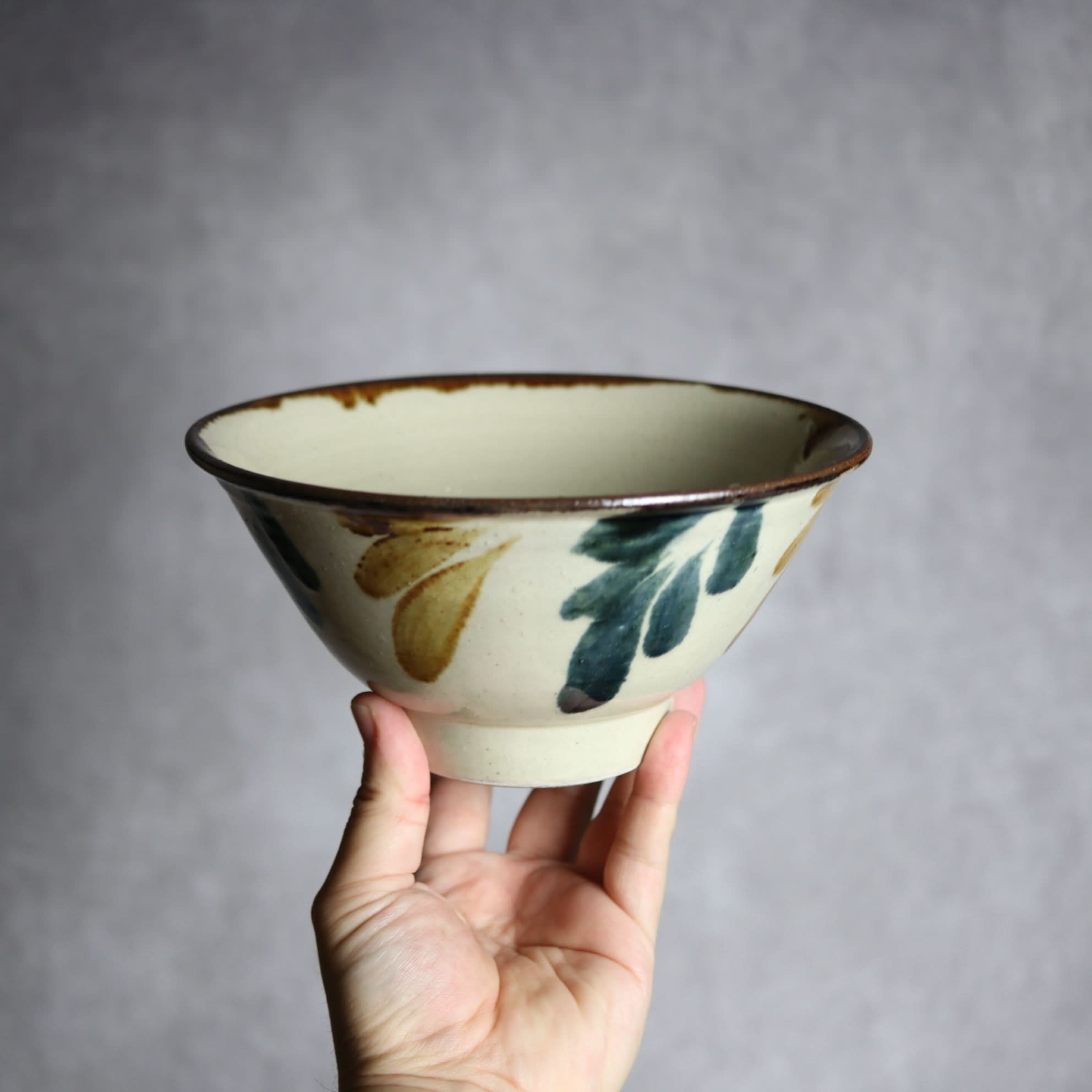 6寸マカイ1 飴 呉須釉 葉紋 やちむん 陶器 いずみ窯 島袋工房 やちむん 陶器.