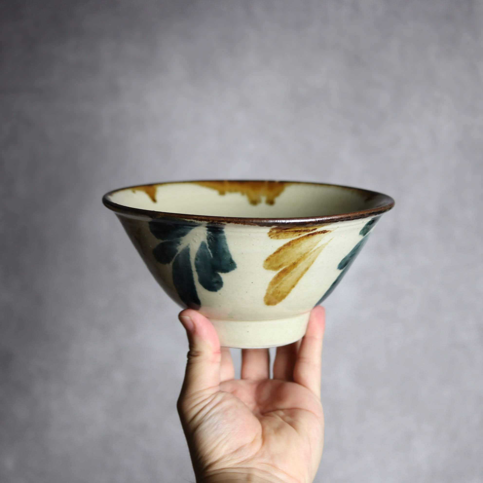 6寸マカイ1 飴 呉須釉 葉紋 やちむん 陶器 いずみ窯 島袋工房 やちむん 陶器.