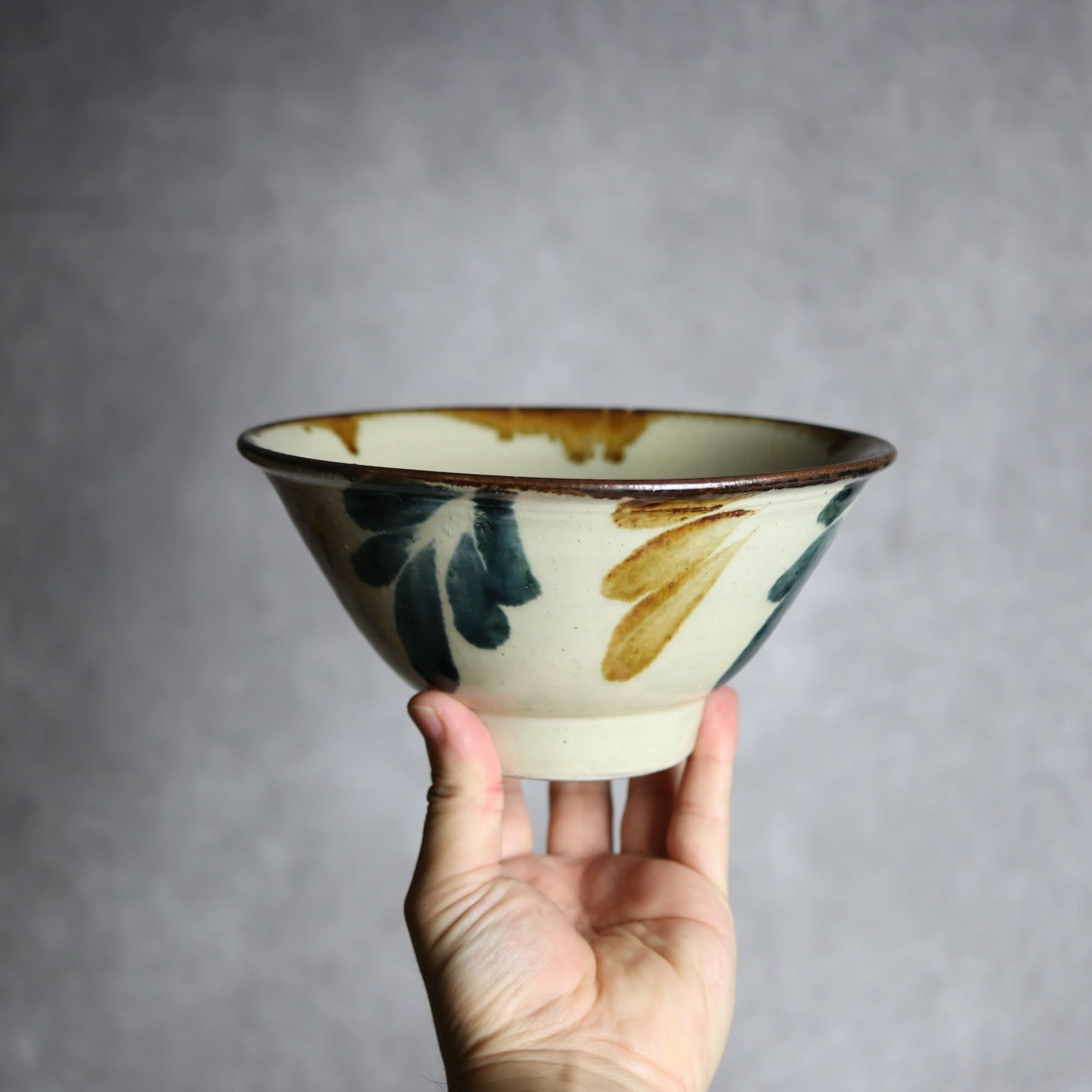 6寸マカイ1 飴 呉須釉 葉紋 やちむん 陶器 いずみ窯 島袋工房 やちむん 陶器.