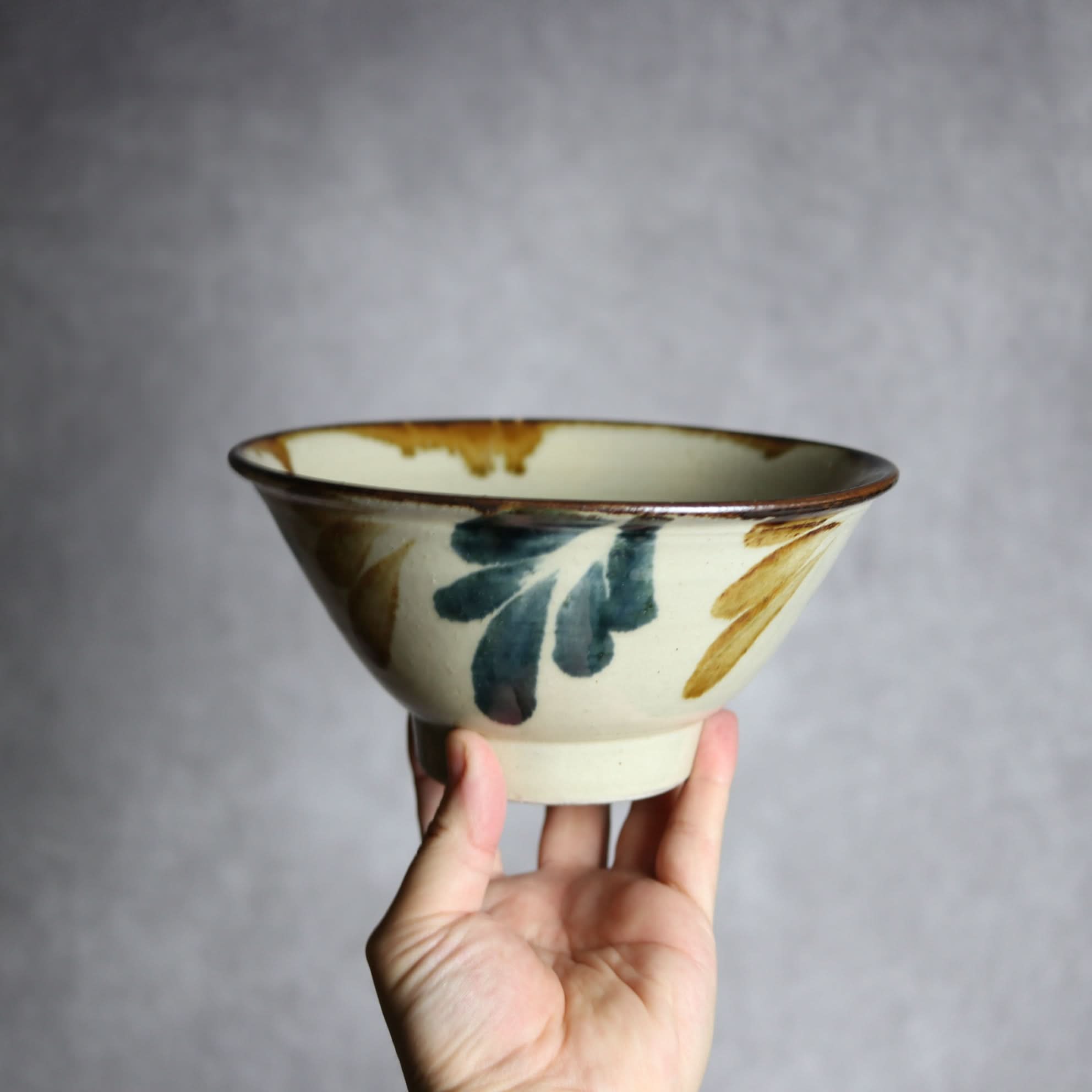 6寸マカイ1 飴 呉須釉 葉紋 やちむん 陶器 いずみ窯 島袋工房 やちむん 陶器.