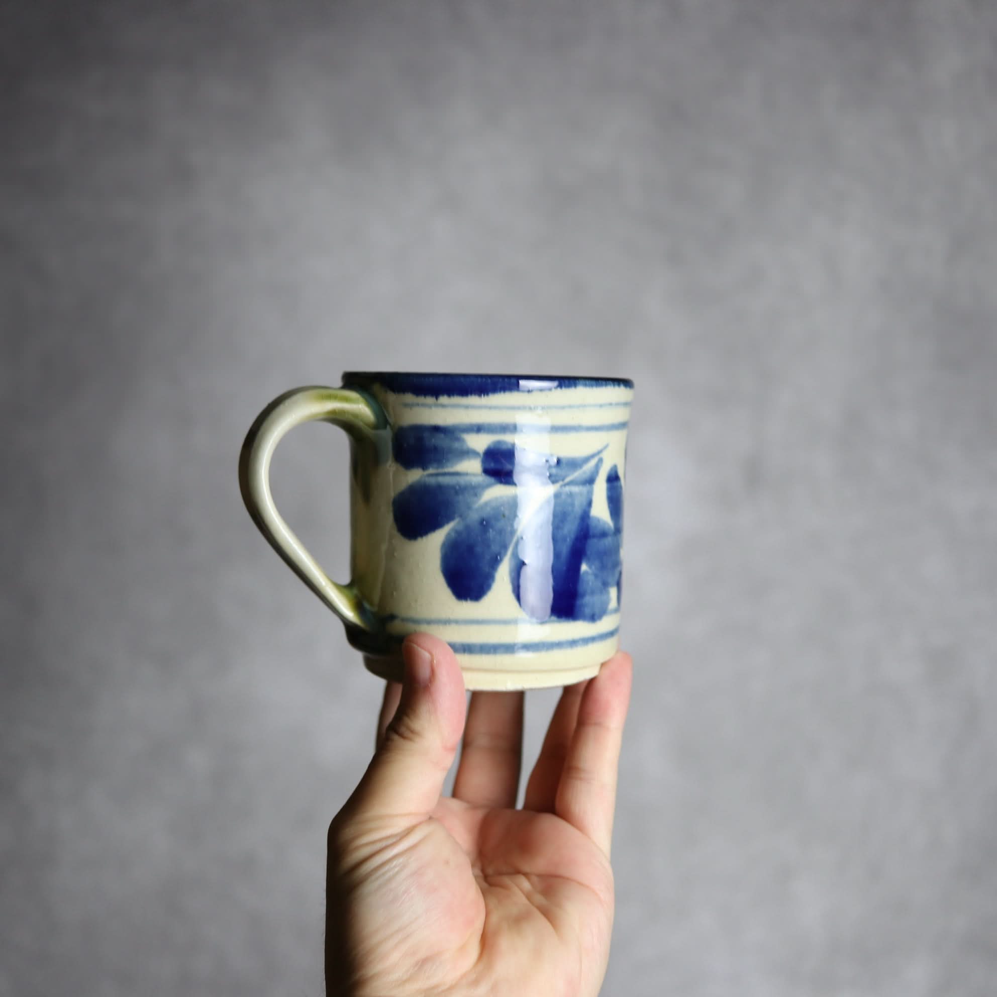 マグカップ1 呉須釉 葉紋 やちむん 陶器 いずみ窯 島袋工房 やちむん 陶器.