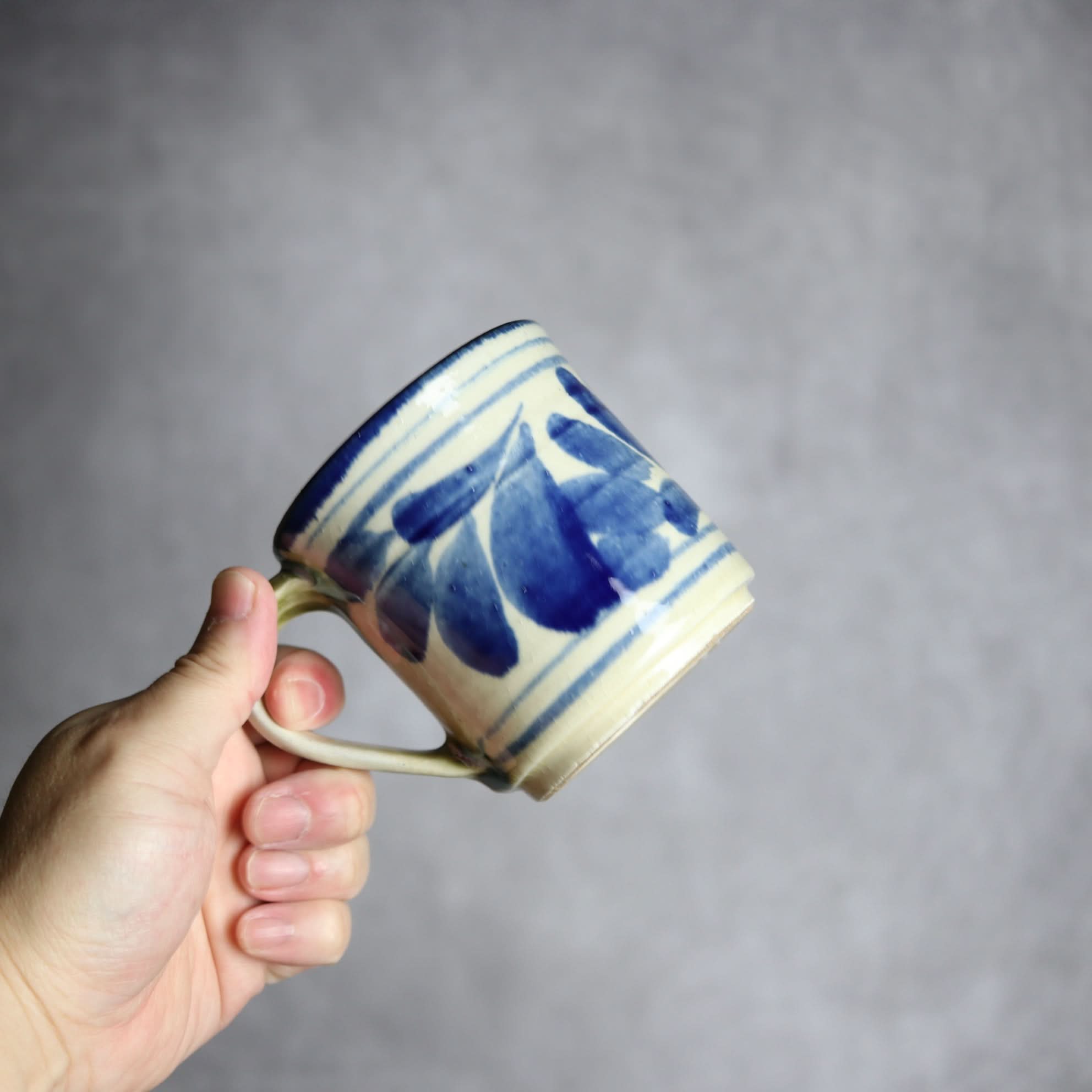 マグカップ1 呉須釉 葉紋 やちむん 陶器 いずみ窯 島袋工房 やちむん 陶器.