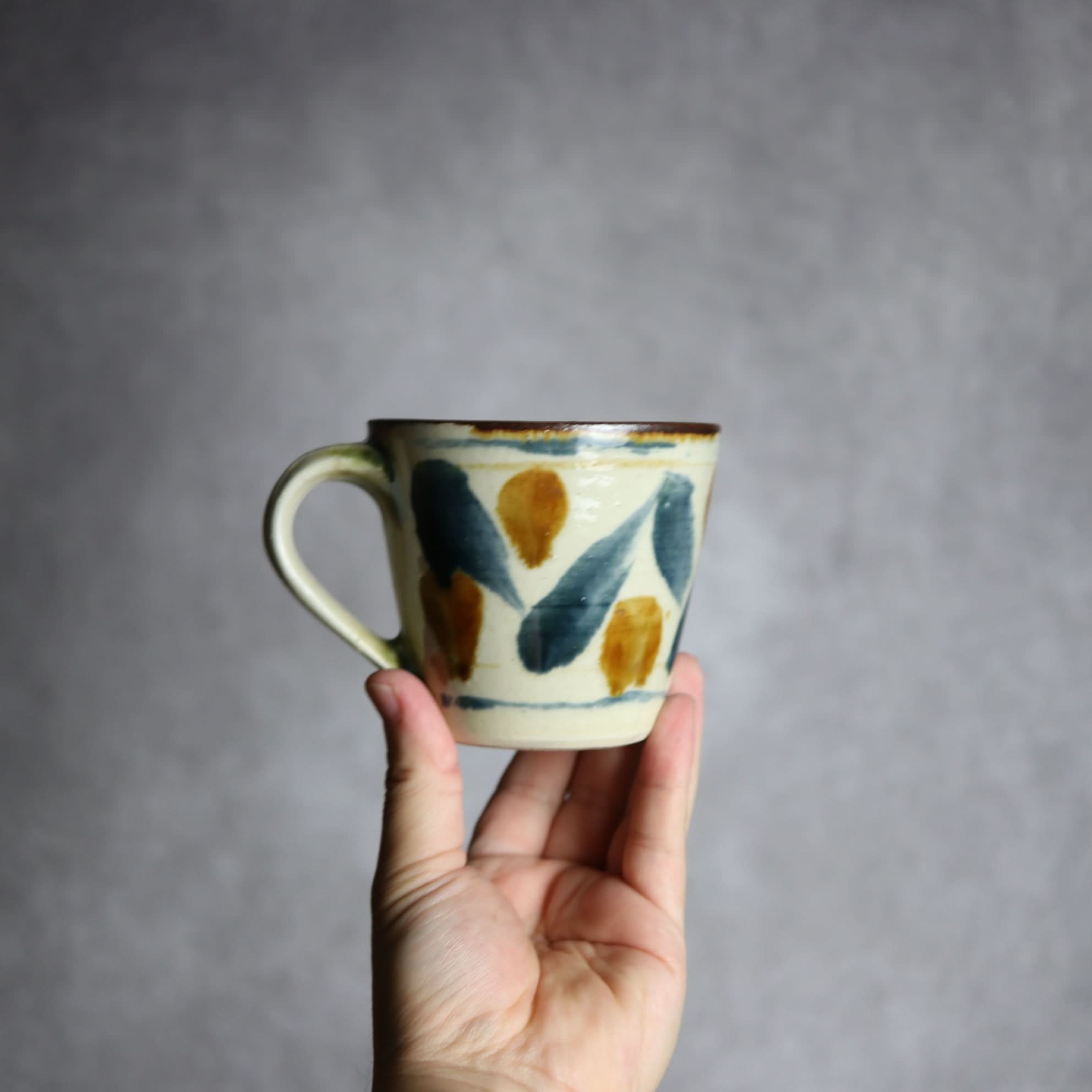 マグカップ1 飴 呉須釉 点打 やちむん 陶器 いずみ窯 島袋工房 やちむん 陶器.