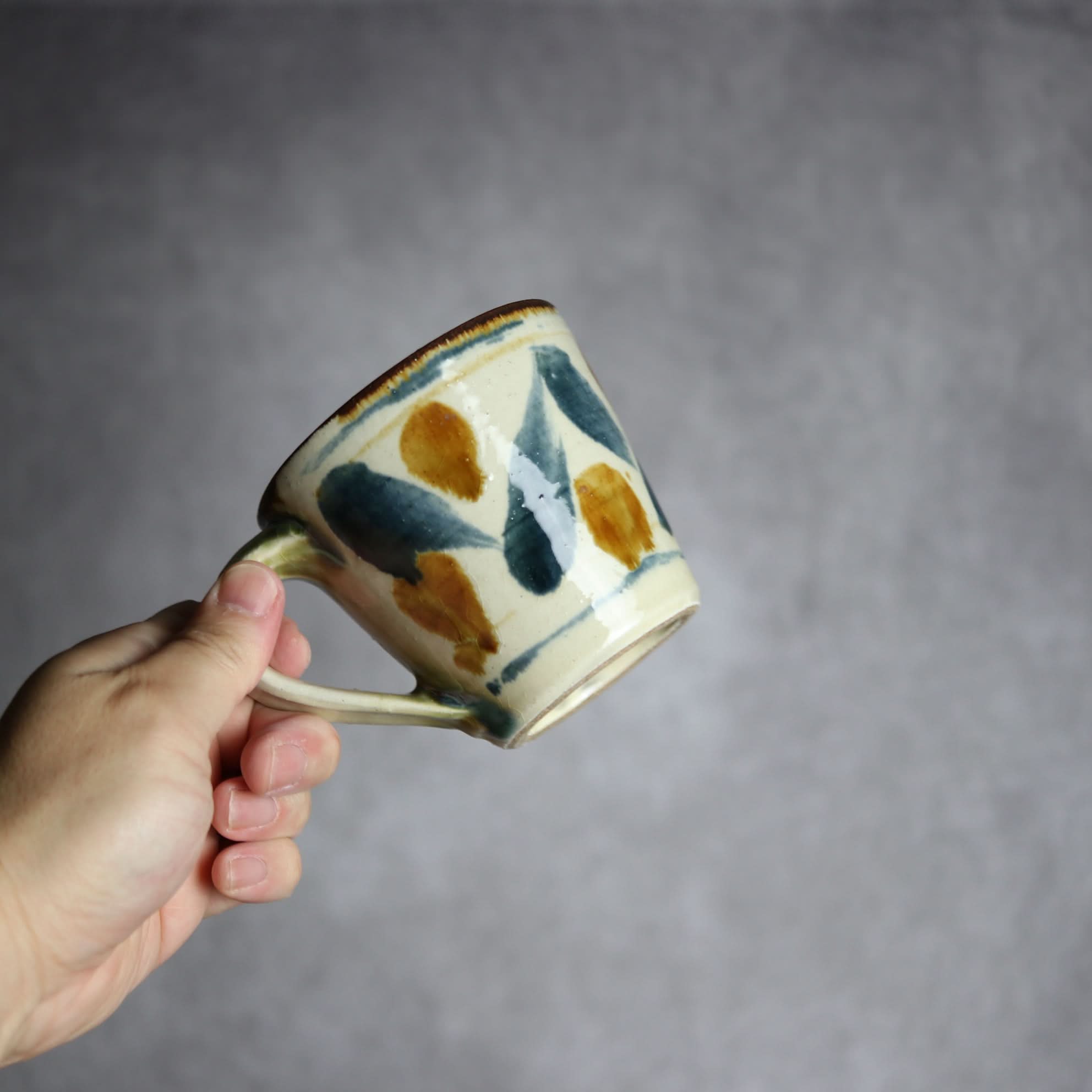 マグカップ1 飴 呉須釉 点打 やちむん 陶器 いずみ窯 島袋工房 やちむん 陶器.