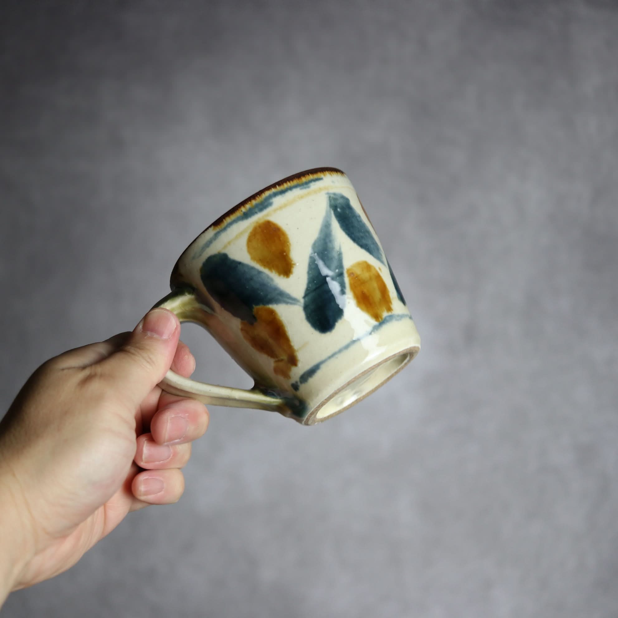 マグカップ1 飴 呉須釉 点打 やちむん 陶器 いずみ窯 島袋工房 やちむん 陶器.