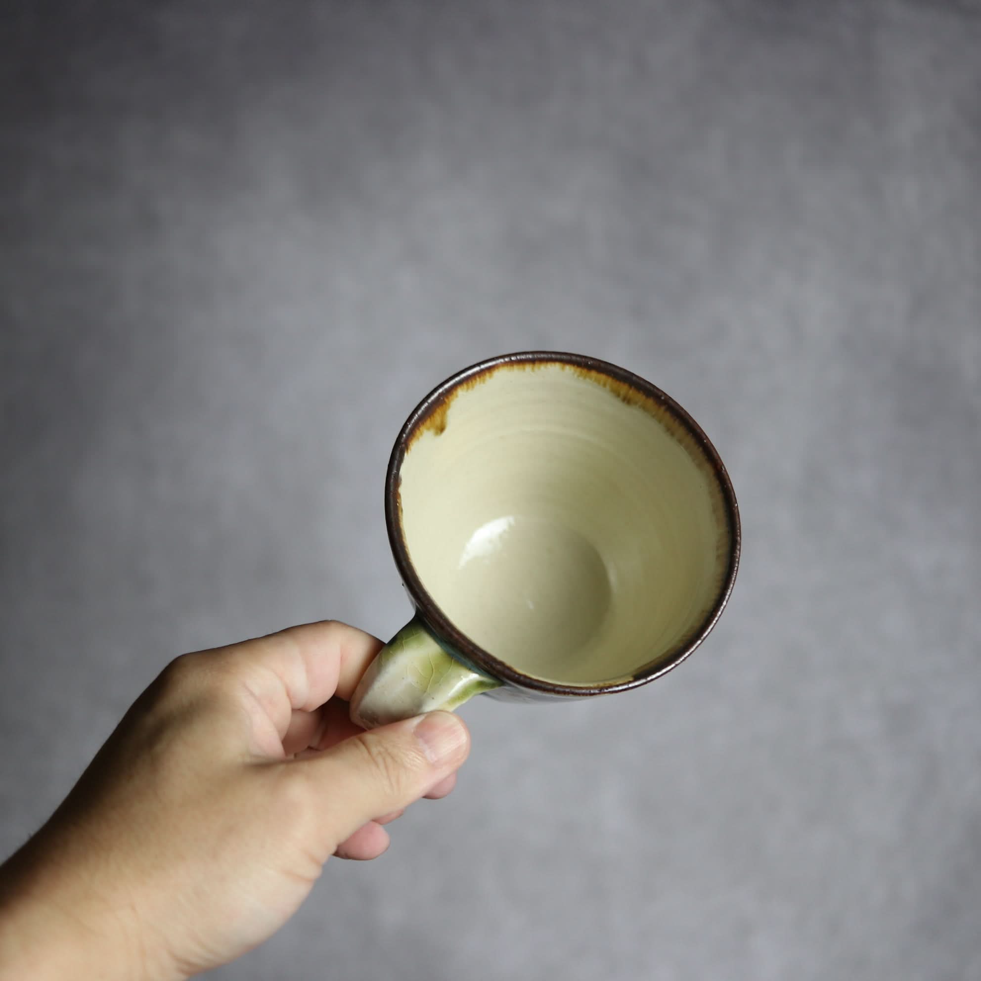 マグカップ1 飴 呉須釉 点打 やちむん 陶器 いずみ窯 島袋工房 やちむん 陶器.