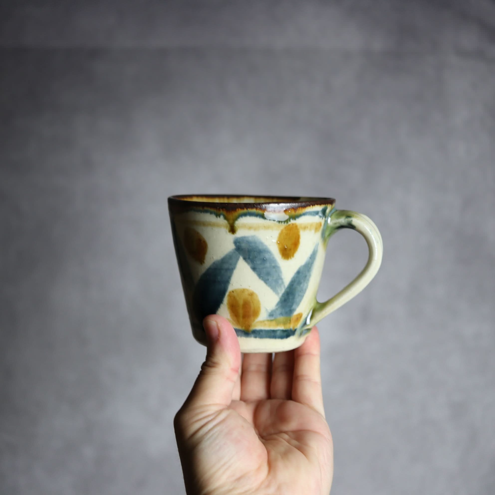 マグカップ1 飴 呉須釉 点打 やちむん 陶器 いずみ窯 島袋工房 やちむん 陶器.