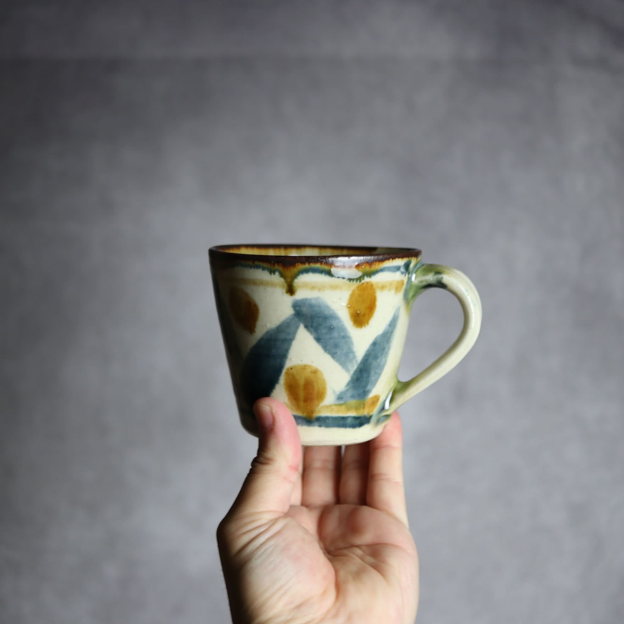 マグカップ1 飴 呉須釉 点打 やちむん 陶器 いずみ窯 島袋工房 やちむん 陶器.