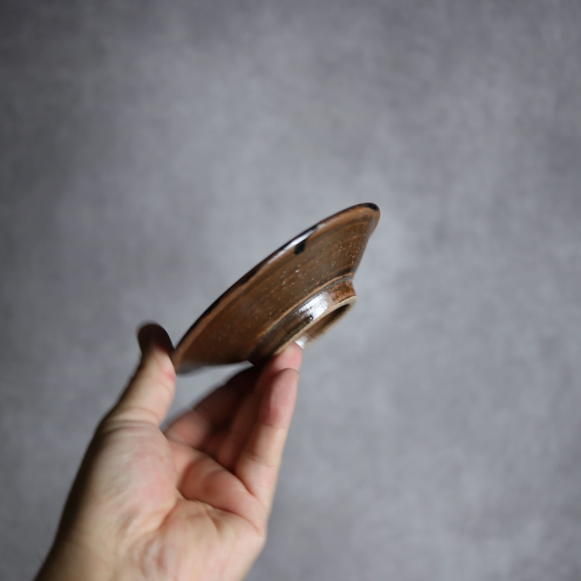 4寸皿1 飴 呉須釉 縁線描 やちむん 陶器 いずみ窯 島袋工房 やちむん 陶器.