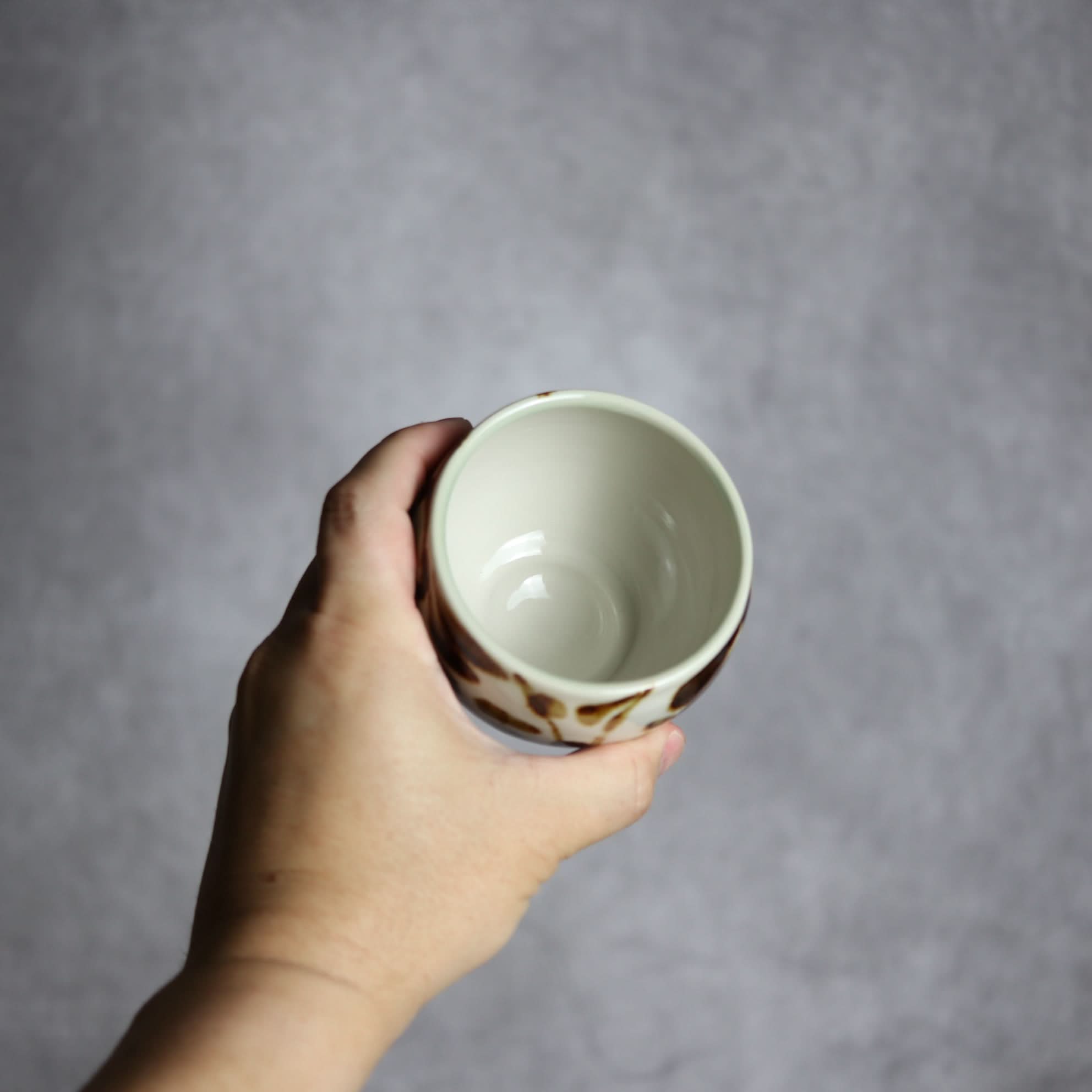 湯呑1 三彩 菊唐草 やちむん 陶器 拓美窯 やちむん 陶器.