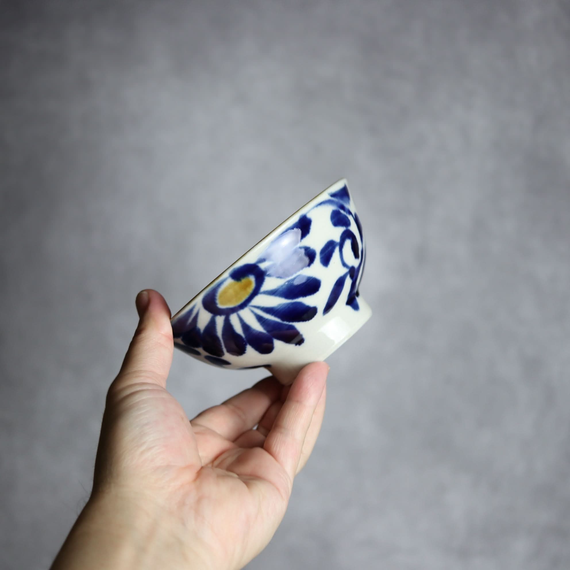 4寸マカイ2 飴 呉須釉 菊唐草 やちむん 陶器 拓美窯 やちむん 陶器.