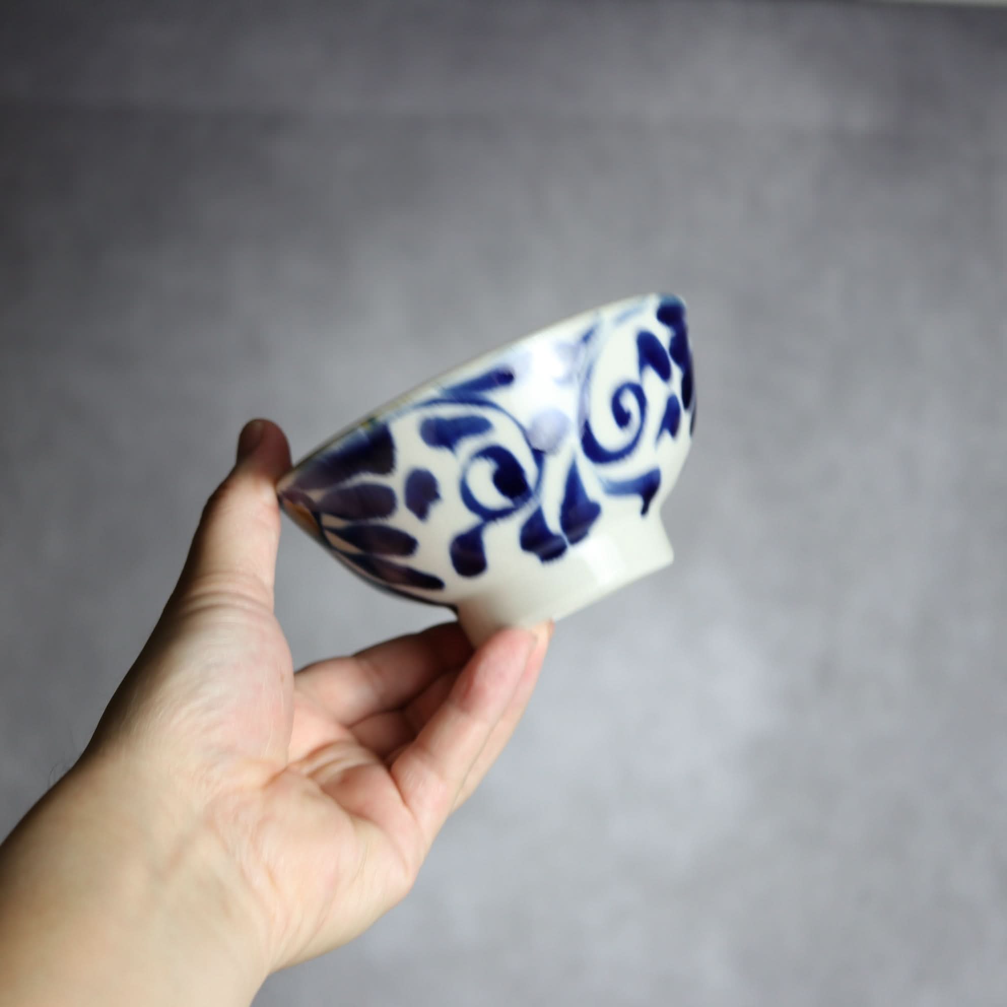 4寸マカイ2 飴 呉須釉 菊唐草 やちむん 陶器 拓美窯 やちむん 陶器.