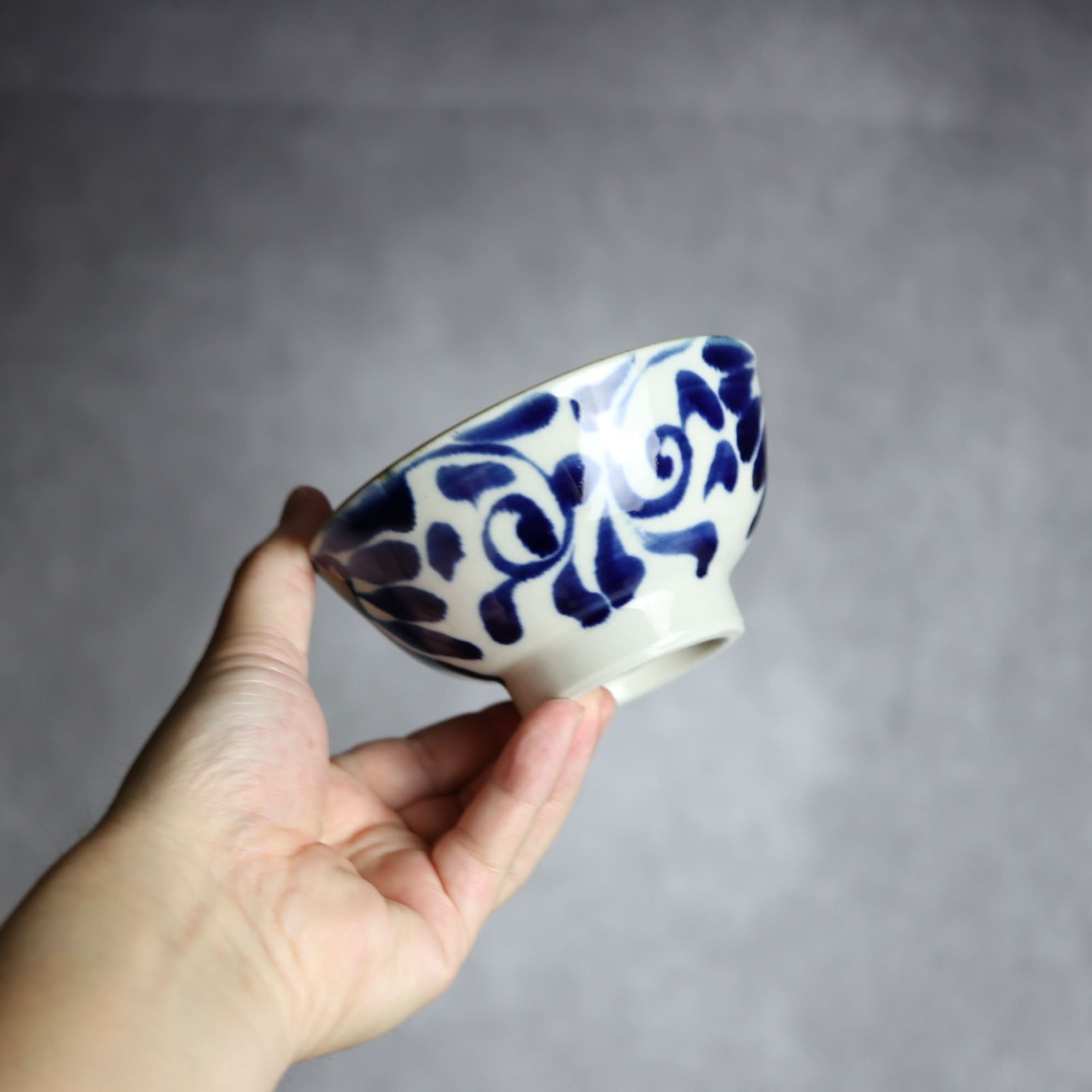 4寸マカイ2 飴 呉須釉 菊唐草 やちむん 陶器 拓美窯 やちむん 陶器.