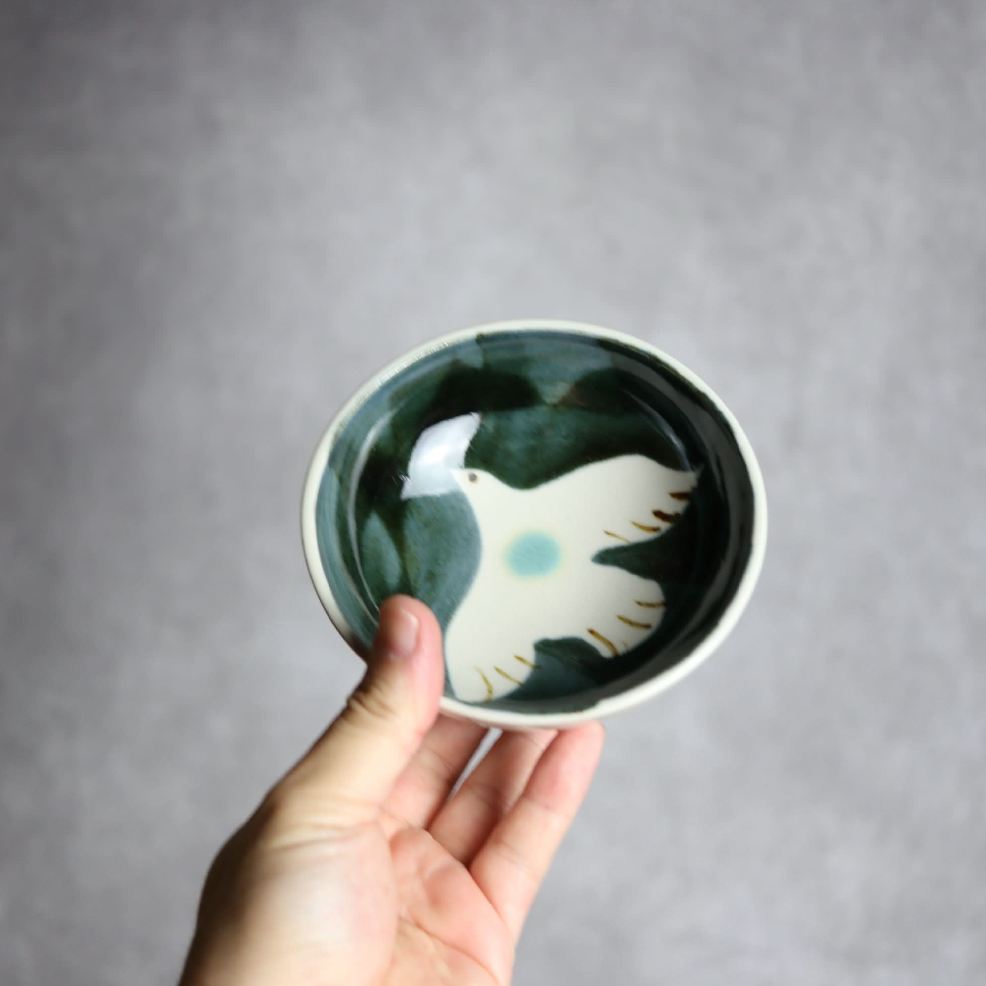 4寸鉢1 黒呉須釉 鳥 やちむん 陶器 拓美窯 やちむん 陶器.