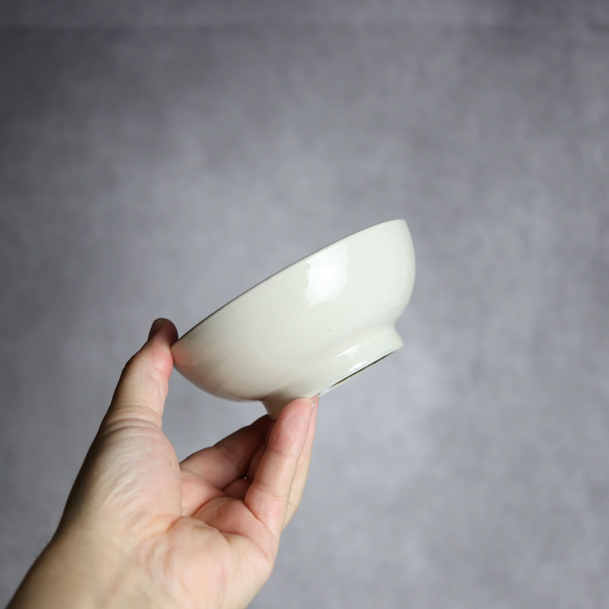 4寸鉢1 黒呉須釉 鳥 やちむん 陶器 拓美窯 やちむん 陶器.