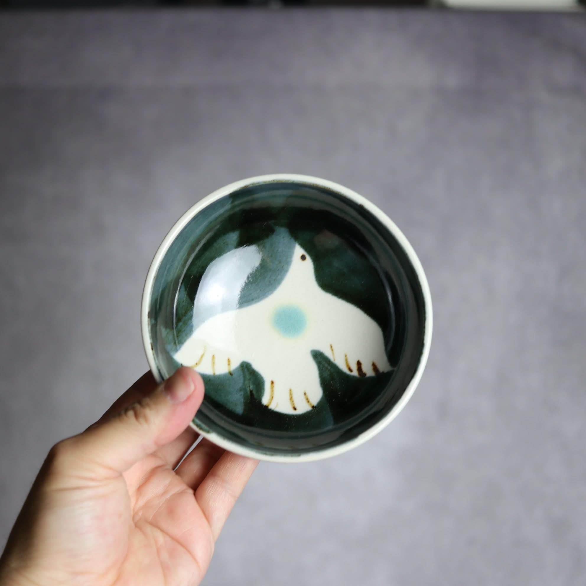 4寸鉢1 黒呉須釉 鳥 やちむん 陶器 拓美窯 やちむん 陶器.