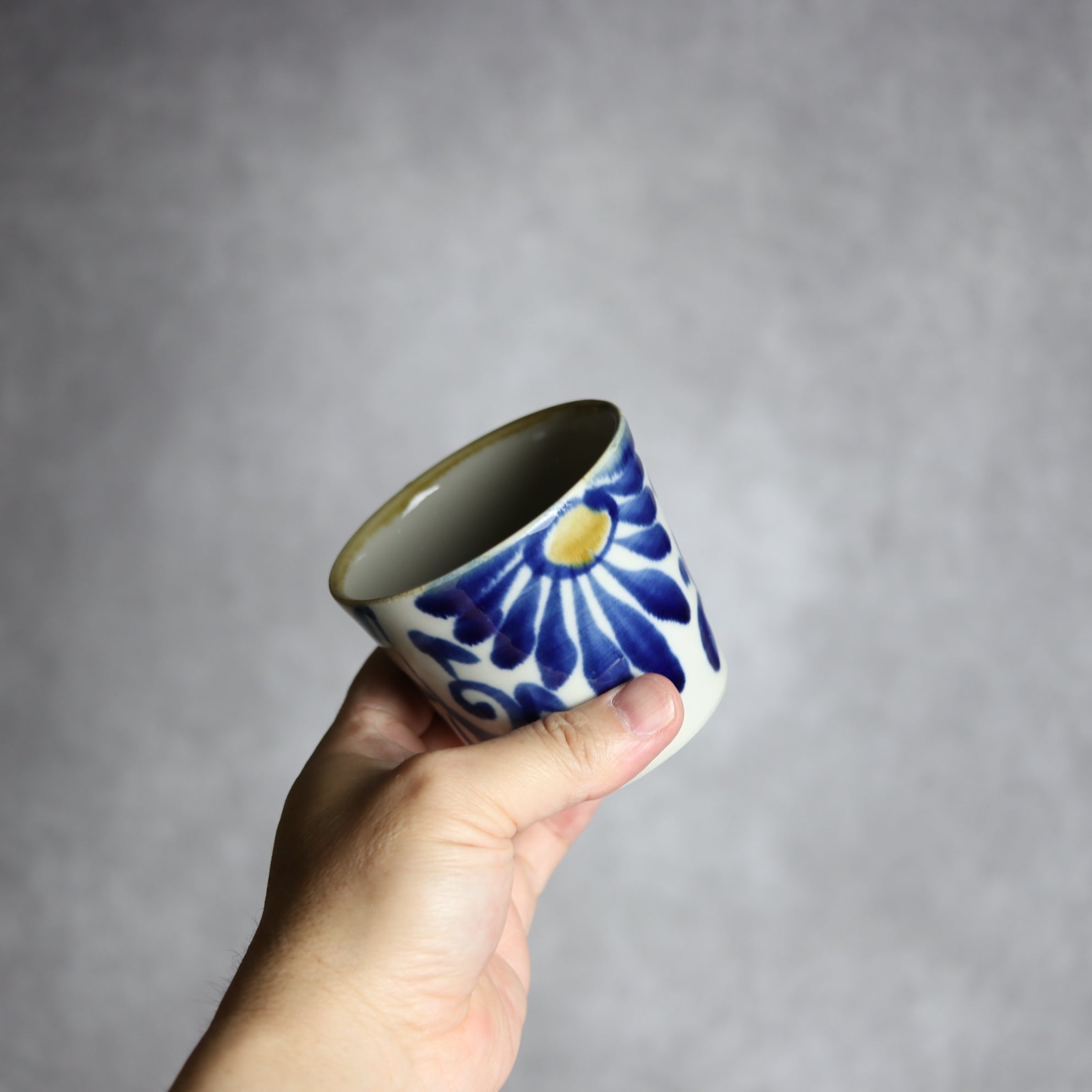 そば猪口2 飴 呉須釉 菊唐草 やちむん 陶器 拓美窯 やちむん 陶器.