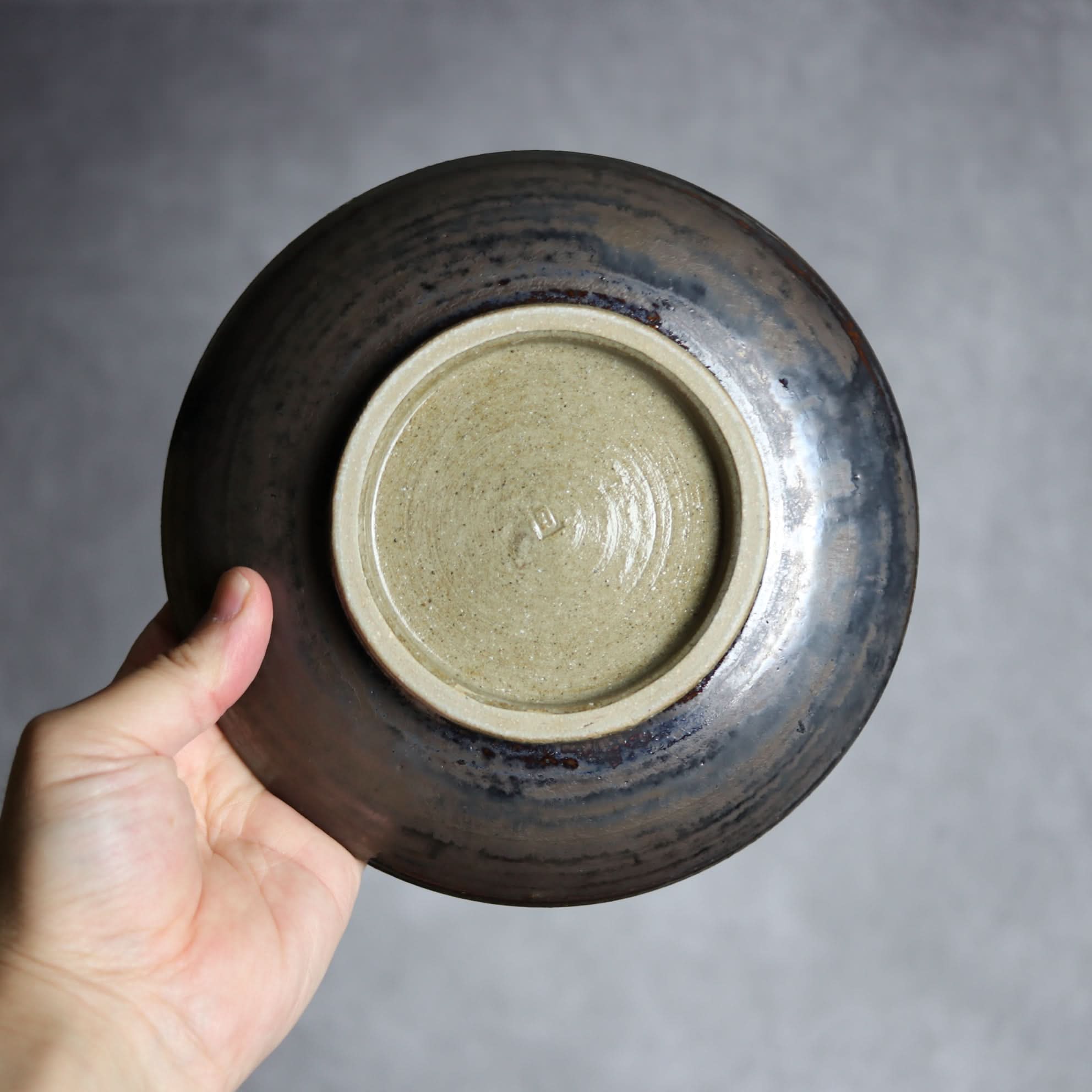 6寸皿1 黒呉須 呉須釉 鳥 やちむん 陶器 拓美窯 やちむん 陶器.