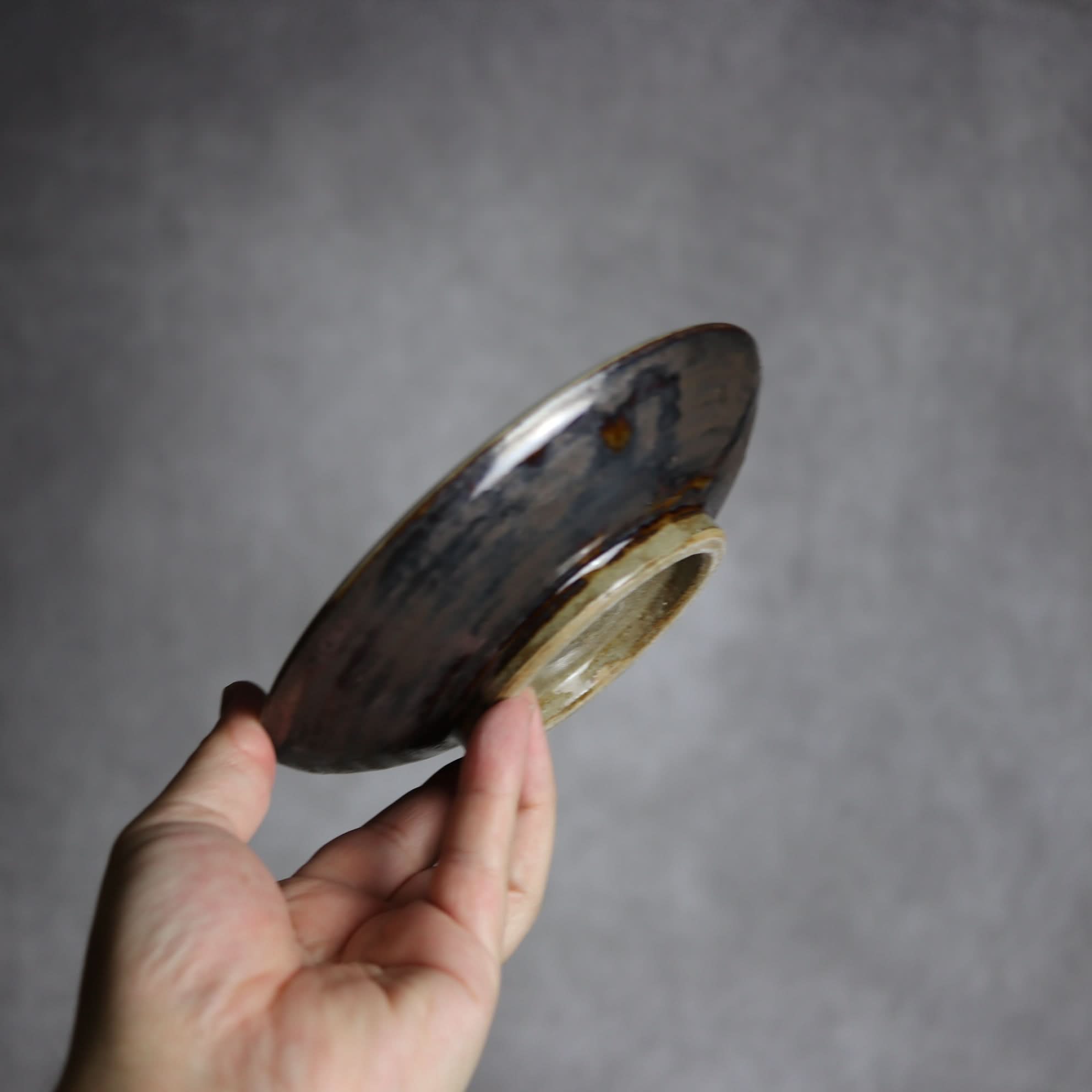 5寸皿1 飴 呉須釉 菊唐草 やちむん 陶器 拓美窯 やちむん 陶器.