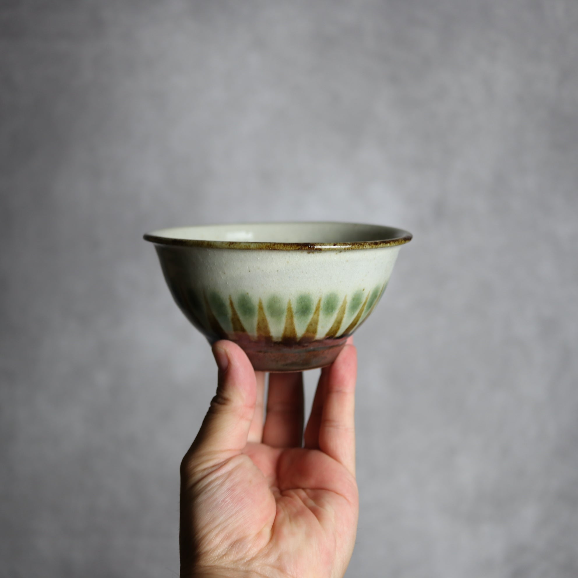 4寸マカイ2 三彩 線描 やちむん 陶器 やちむん工房 mug