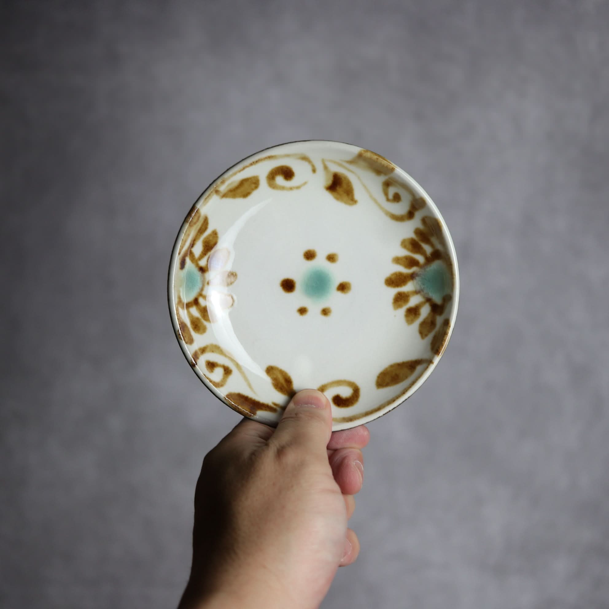 4寸皿1 三彩 菊唐草 やちむん 陶器 拓美窯 やちむん 陶器.