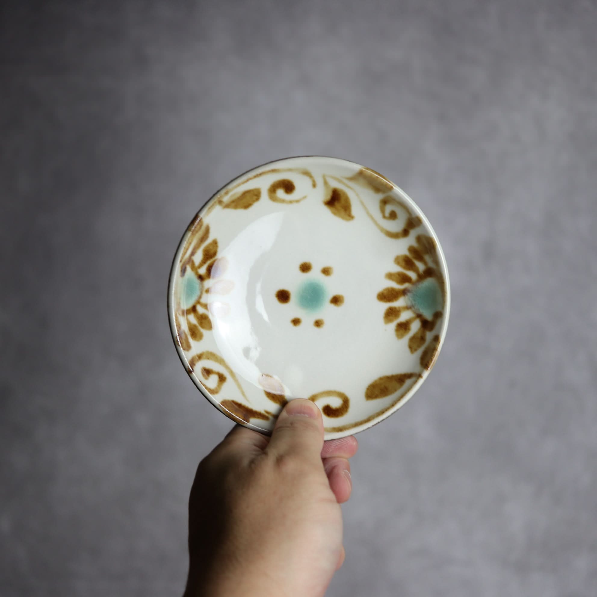 4寸皿1 三彩 菊唐草 やちむん 陶器 拓美窯 やちむん 陶器.