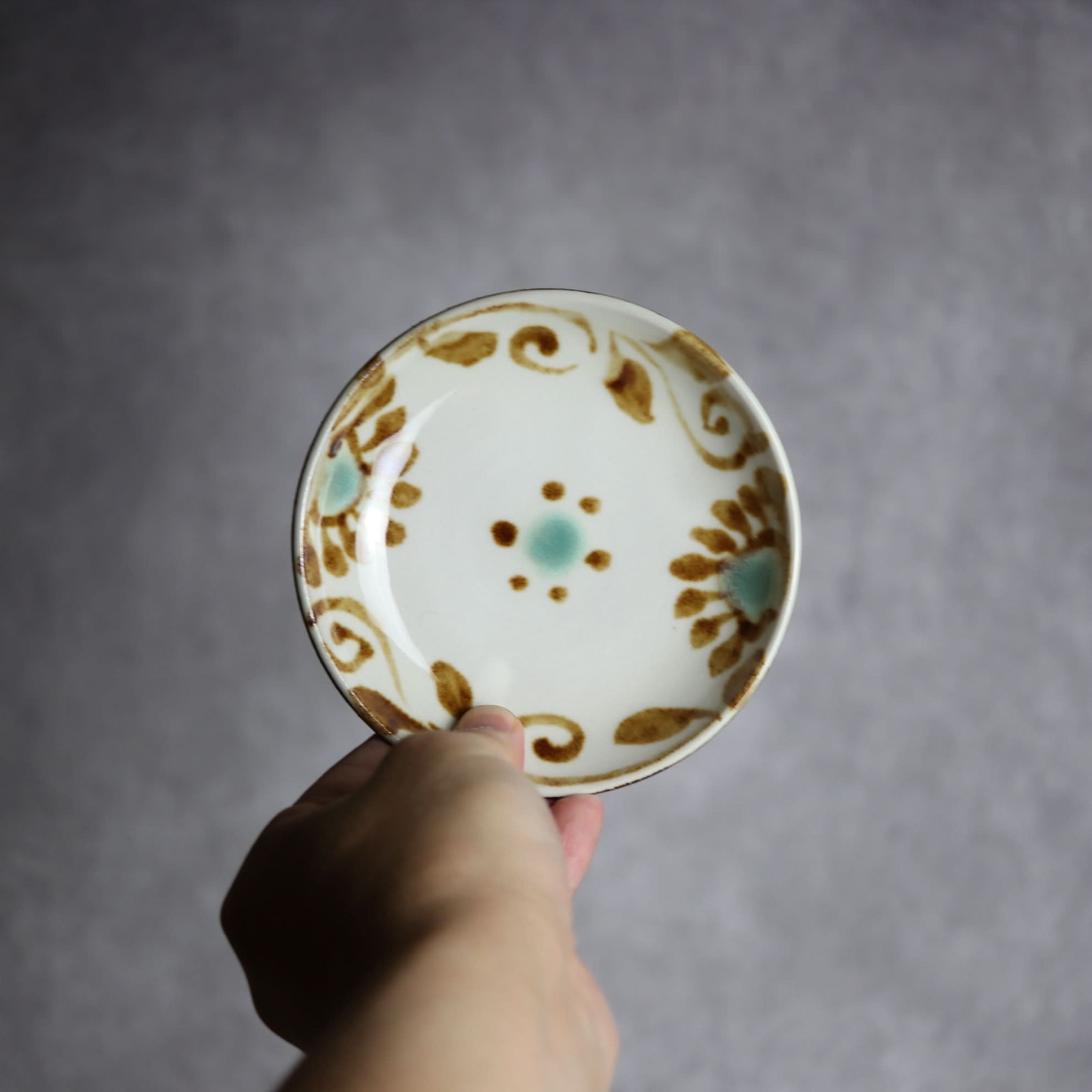 4寸皿1 三彩 菊唐草 やちむん 陶器 拓美窯 やちむん 陶器.