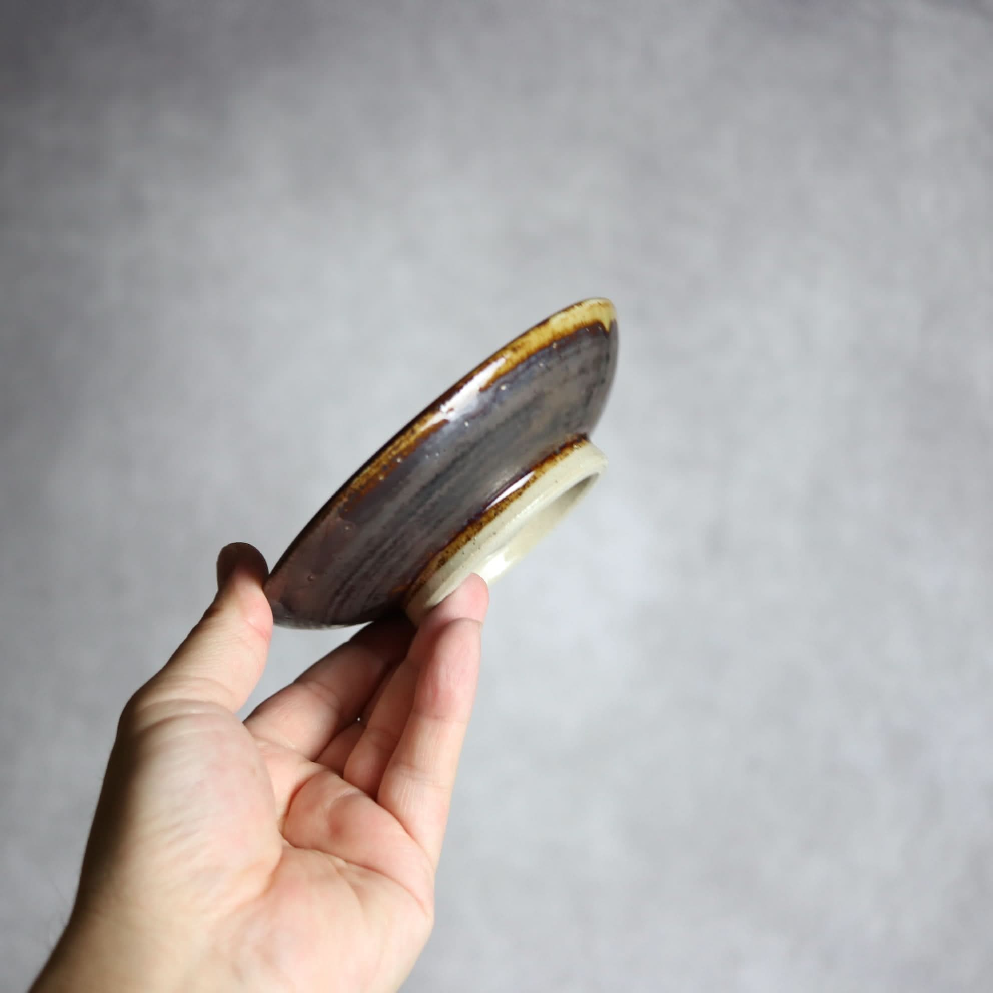 4寸皿1 飴釉 鳥 やちむん 陶器 拓美窯 やちむん 陶器.