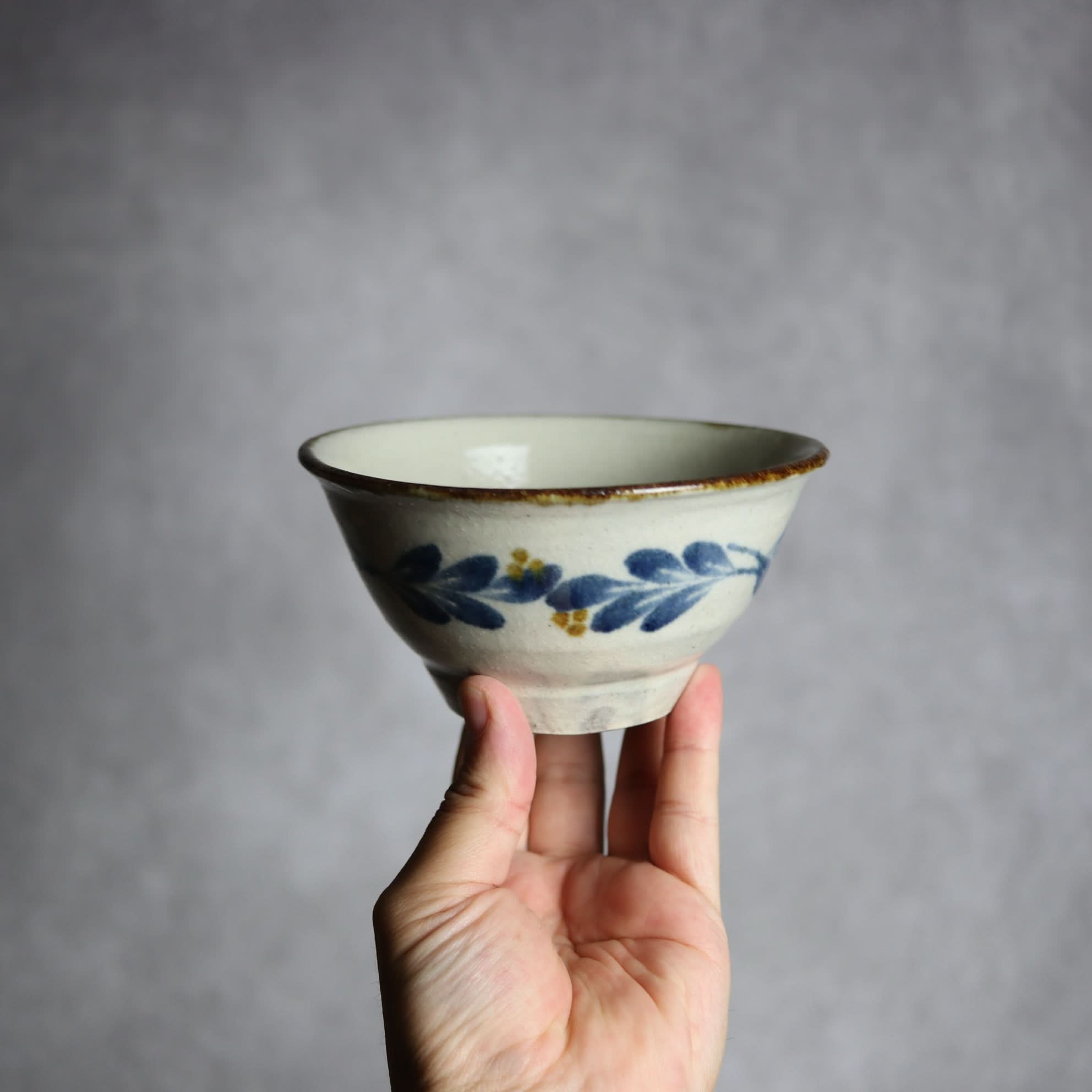 4寸マカイ1 飴 呉須釉 花 やちむん 陶器 やちむん工房 mug 陶器.