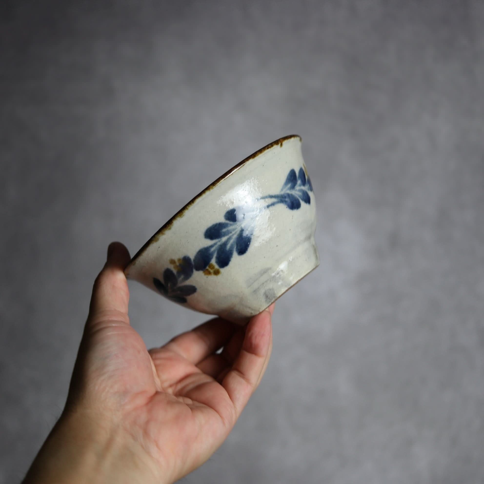 4寸マカイ1 飴 呉須釉 花 やちむん 陶器 やちむん工房 mug 陶器.