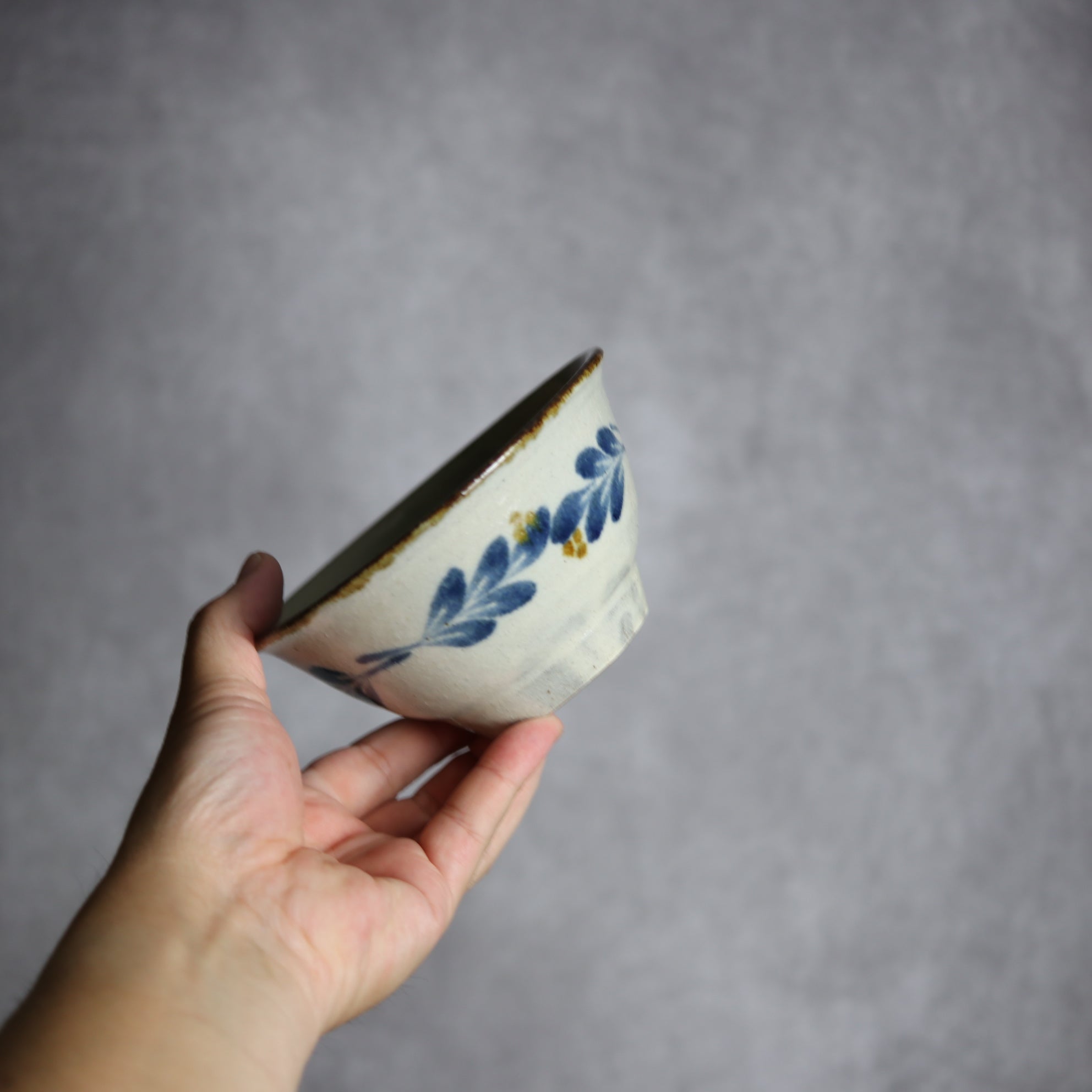 4寸マカイ1 飴 呉須釉 花 やちむん 陶器 やちむん工房 mug