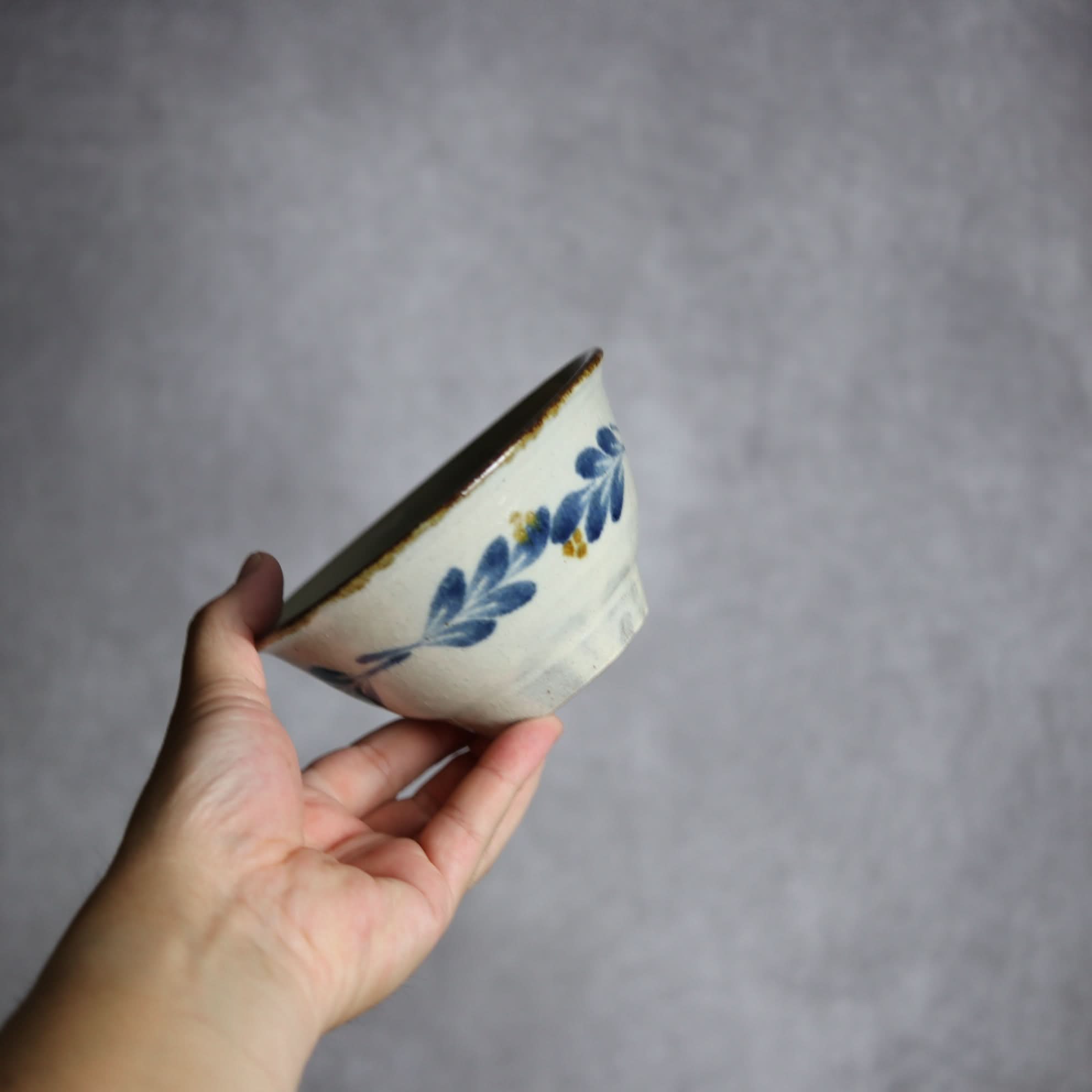 4寸マカイ1 飴 呉須釉 花 やちむん 陶器 やちむん工房 mug 陶器.