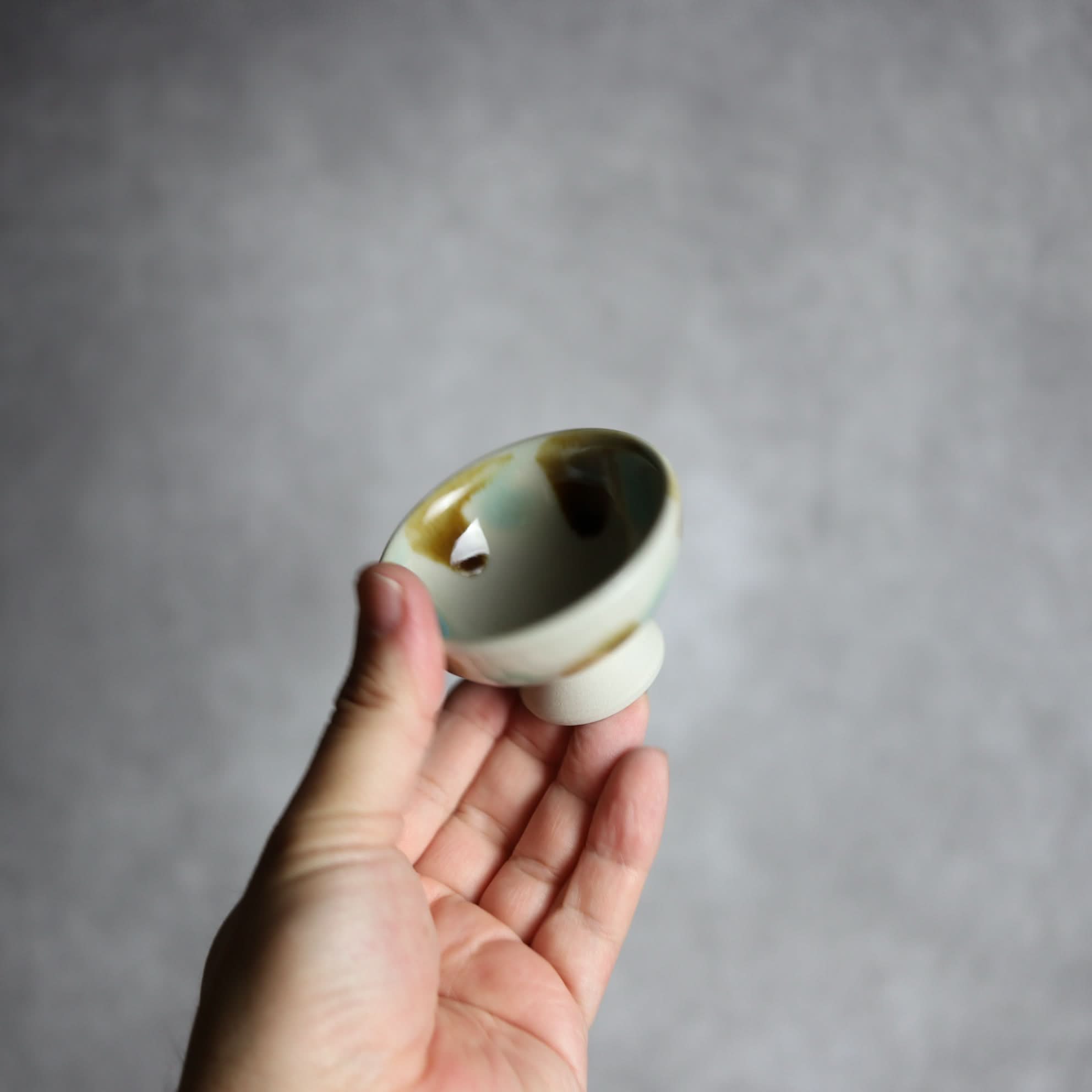 ぐい呑1 三彩 点打 やちむん 陶器 拓美窯 やちむん 陶器.