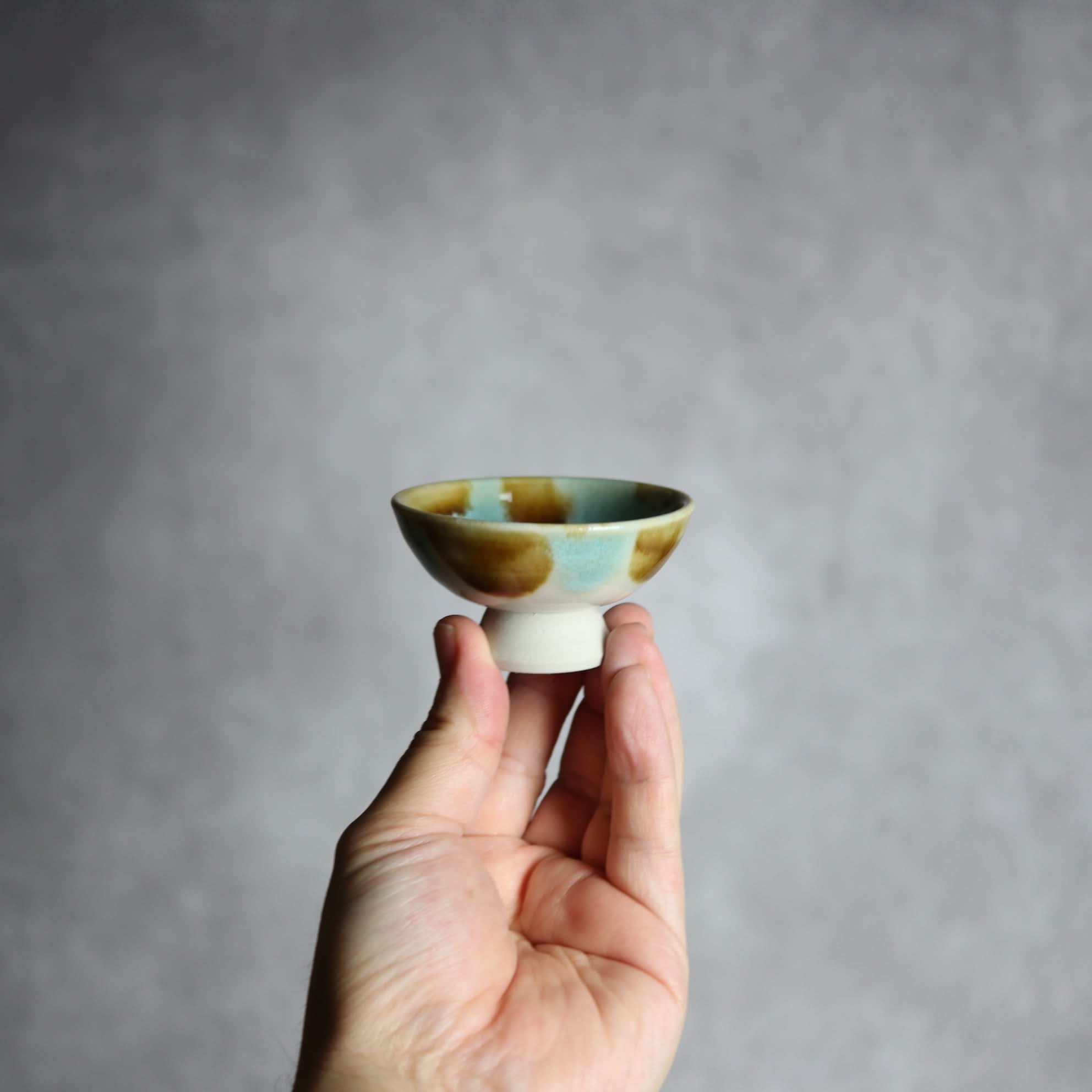 ぐい呑1 三彩 ストライプ やちむん 陶器 拓美窯 やちむん 陶器.