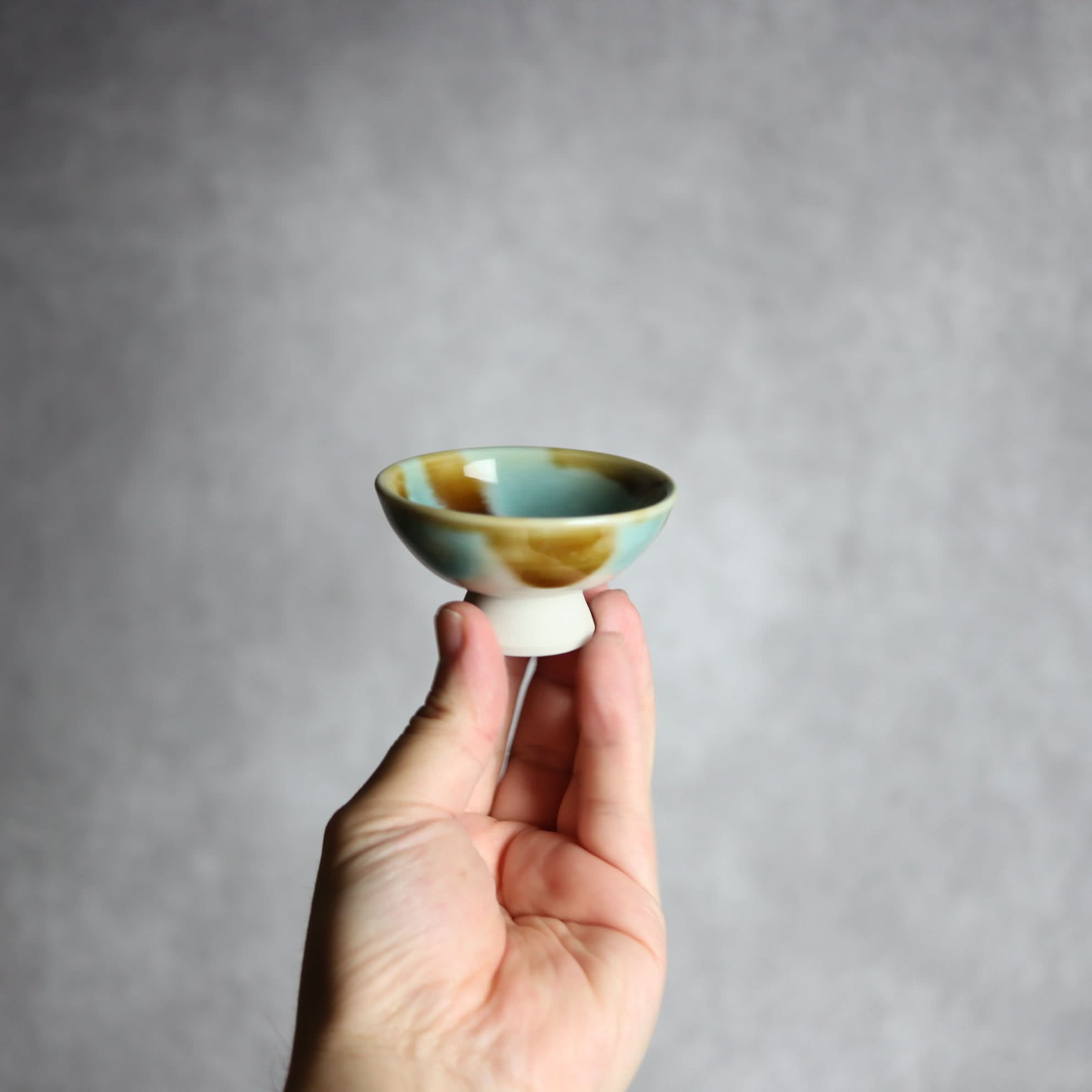 ぐい呑1 三彩 ストライプ やちむん 陶器 拓美窯 やちむん 陶器.