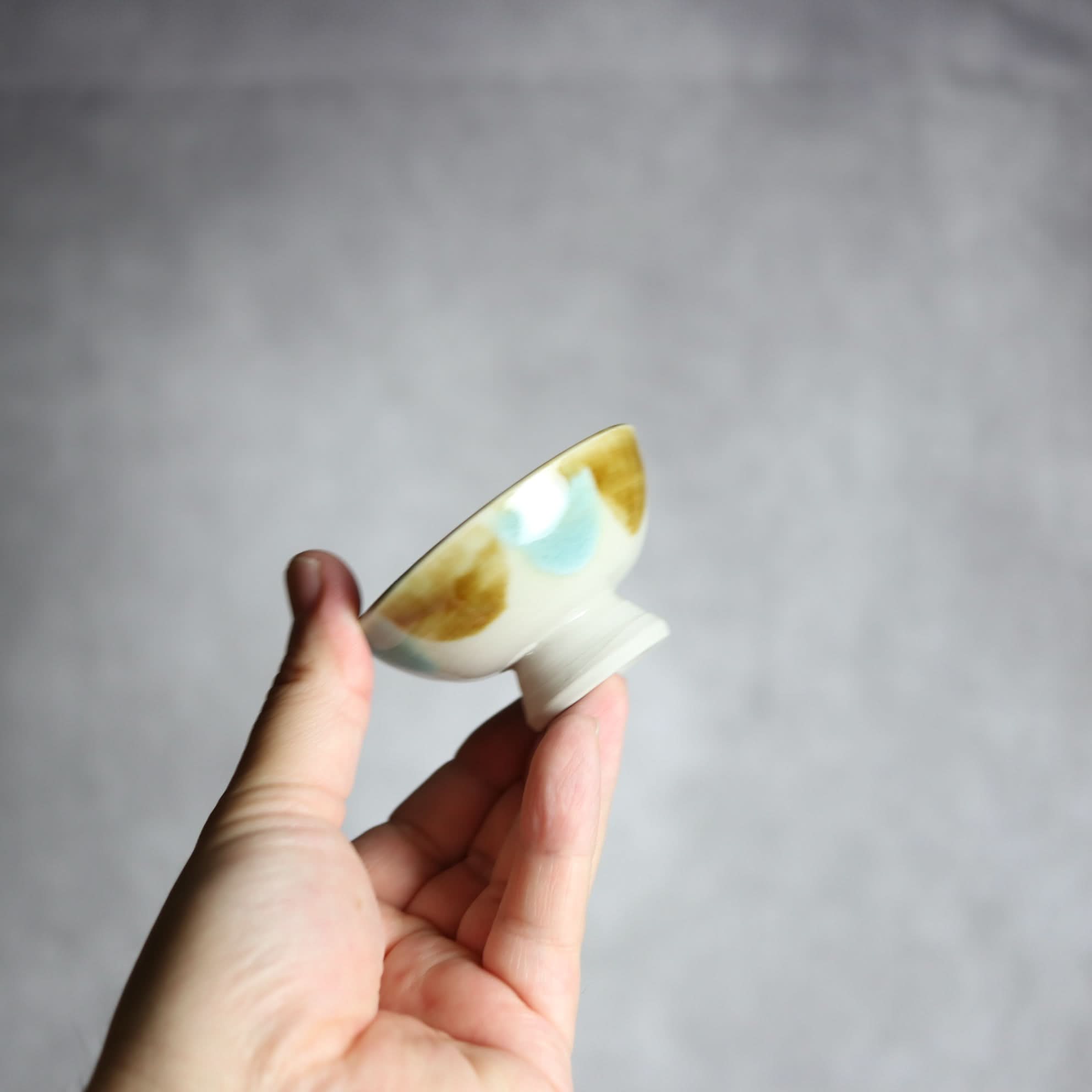 ぐい呑1 三彩 ストライプ やちむん 陶器 拓美窯 やちむん 陶器.