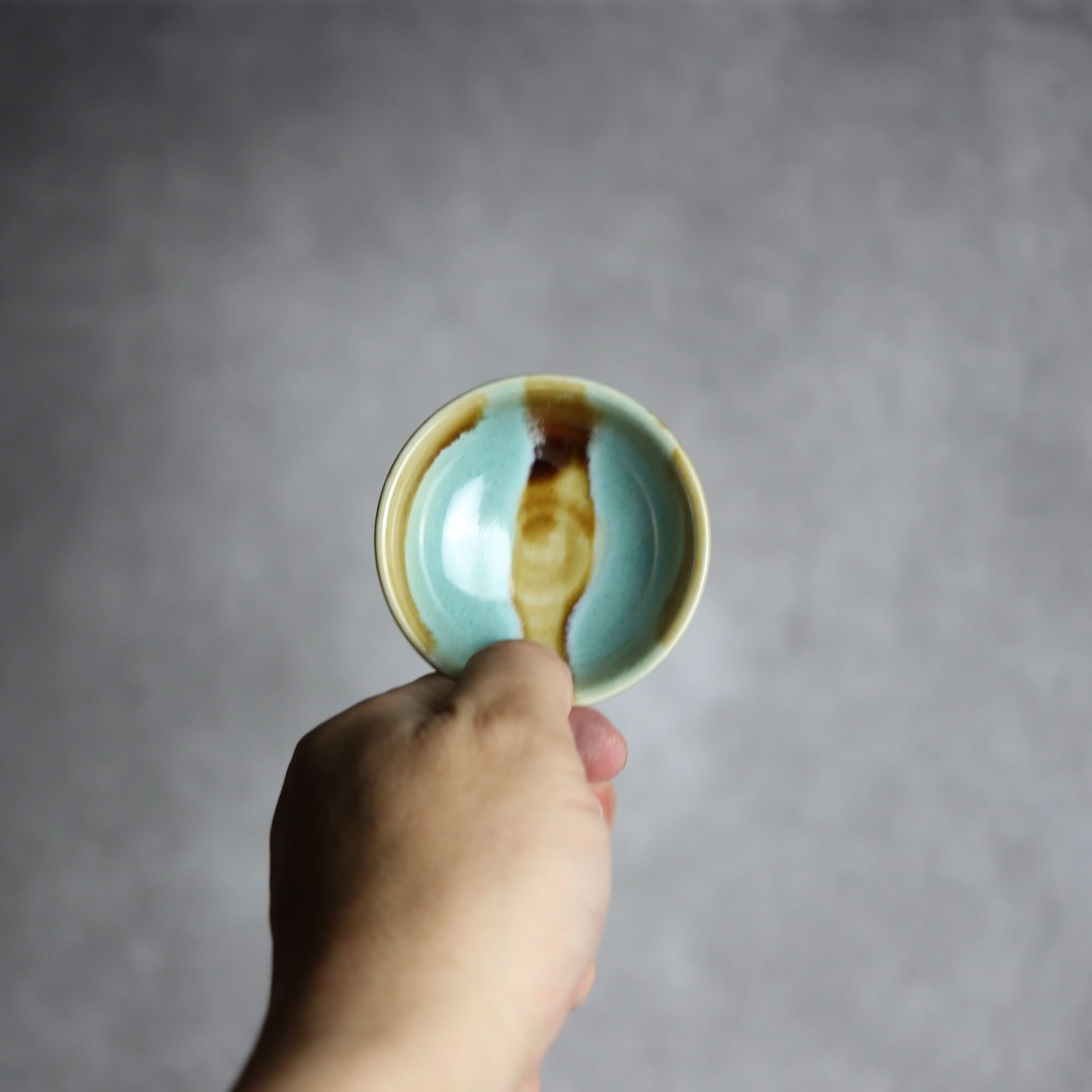 ぐい呑1 三彩 ストライプ やちむん 陶器 拓美窯 やちむん 陶器.