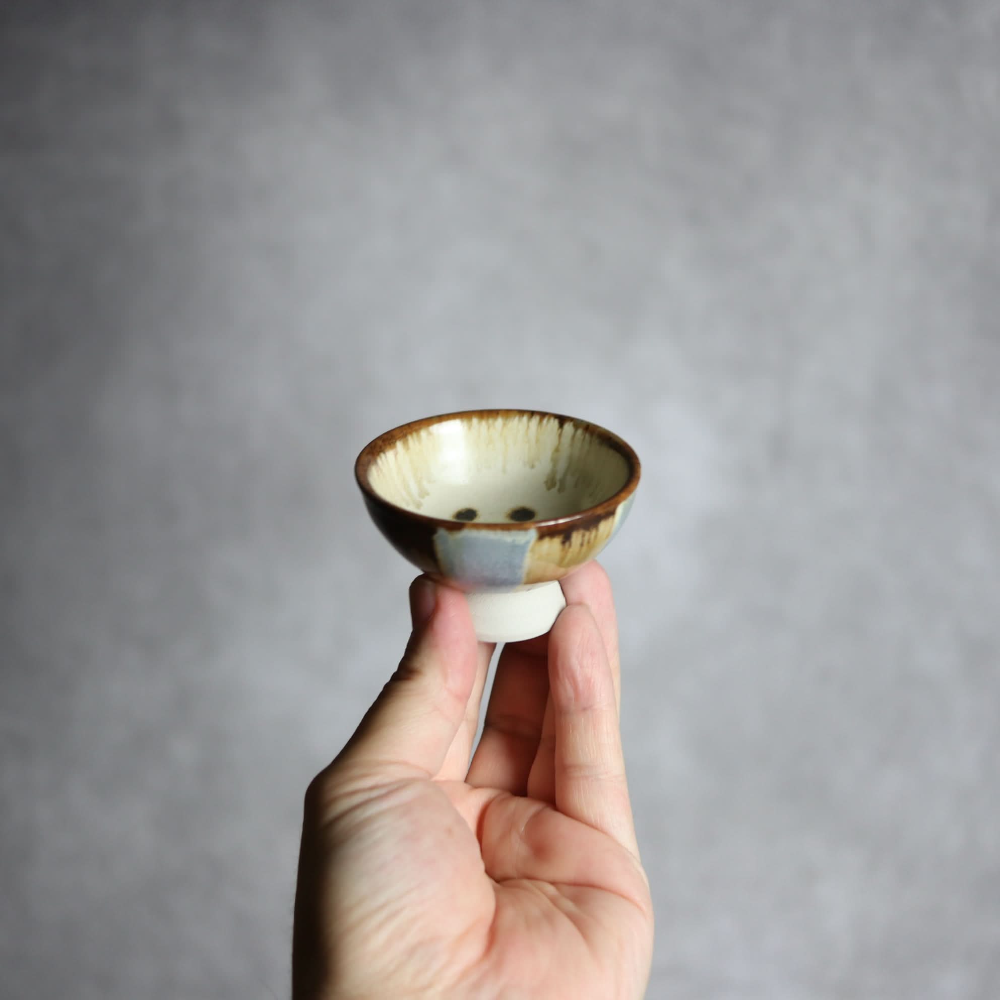 ぐい呑1 三彩 印花 やちむん 陶器 拓美窯 やちむん 陶器.