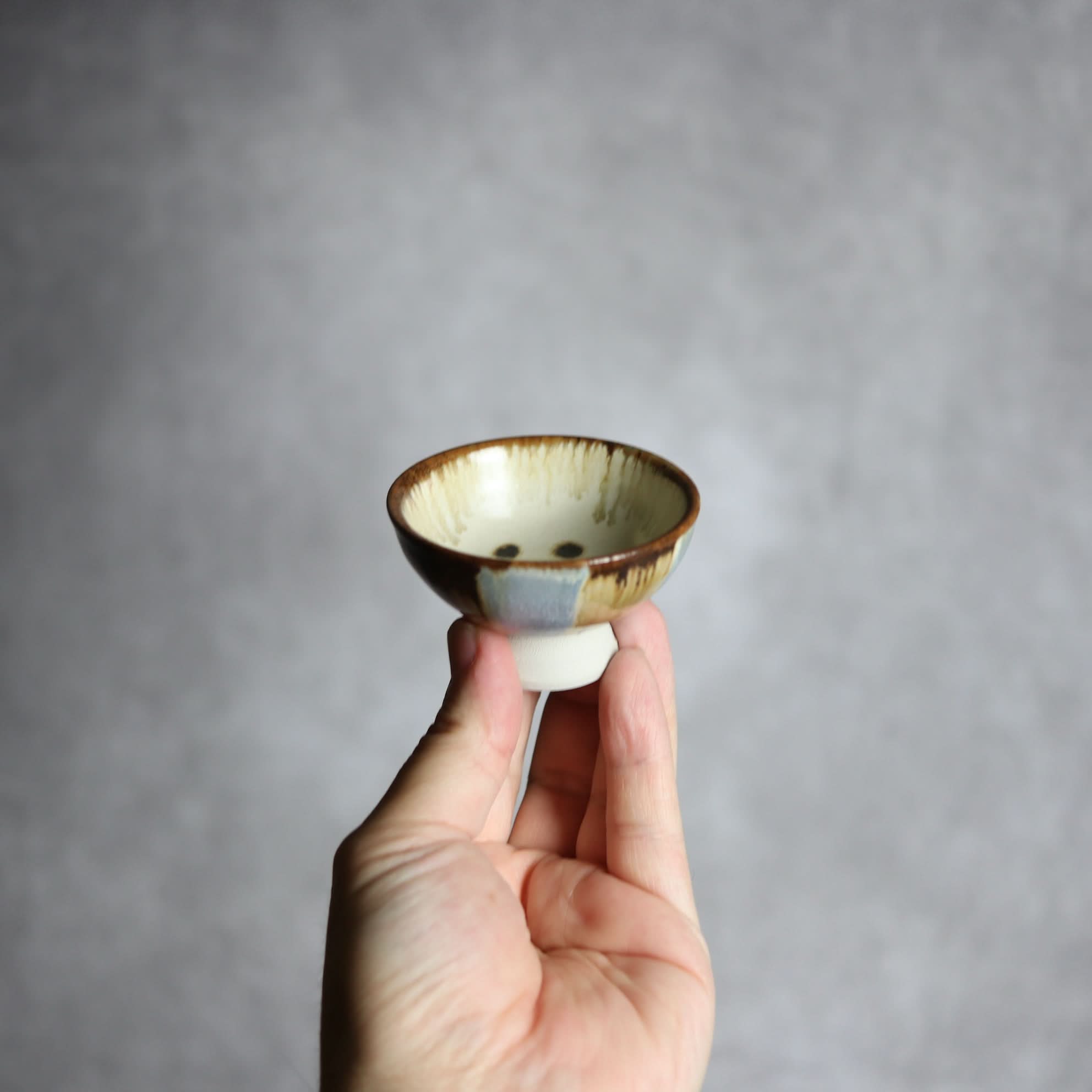 ぐい呑1 三彩 印花 やちむん 陶器 拓美窯 やちむん 陶器.