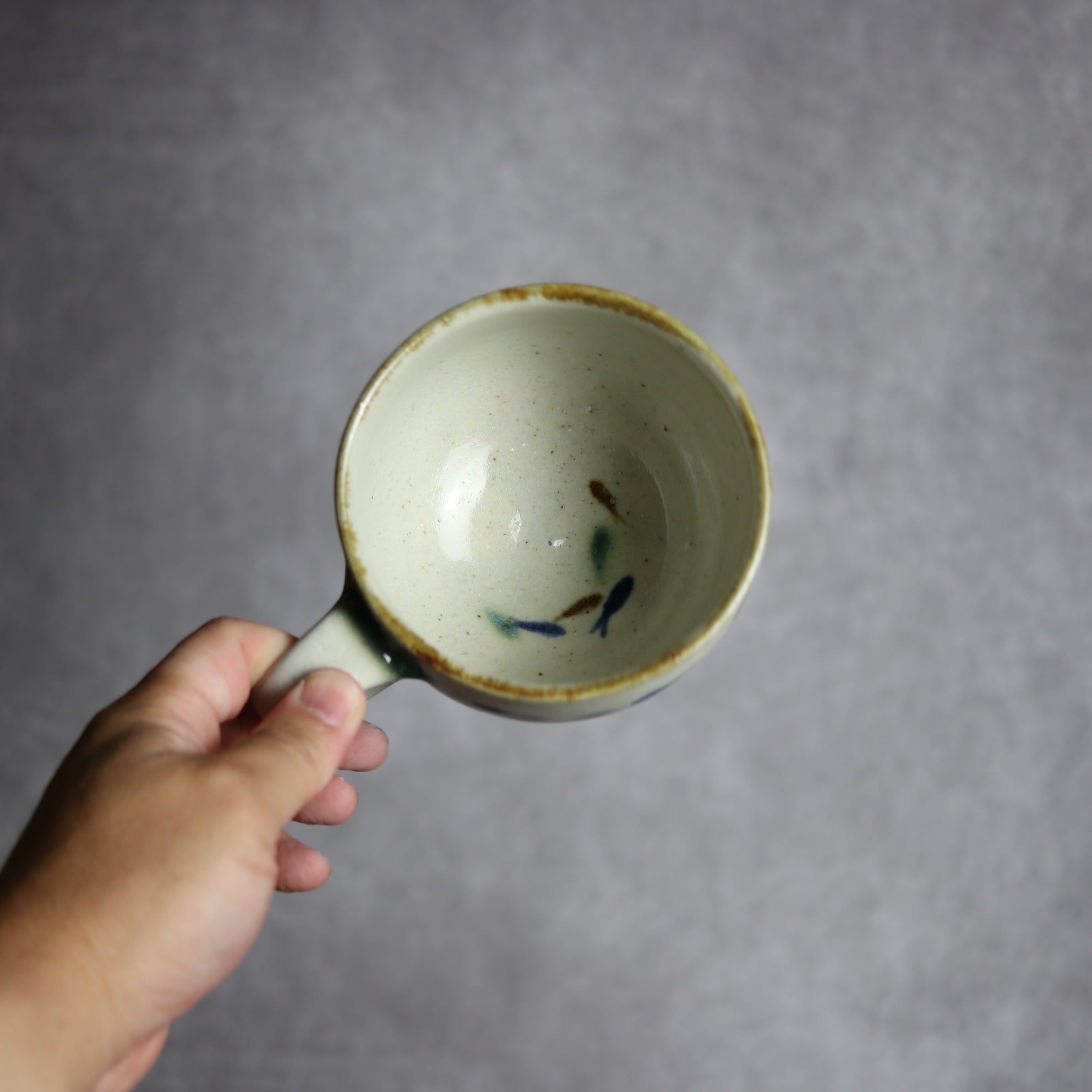 スープカップ1 三彩 魚 やちむん 陶器 やちむん工房 mug